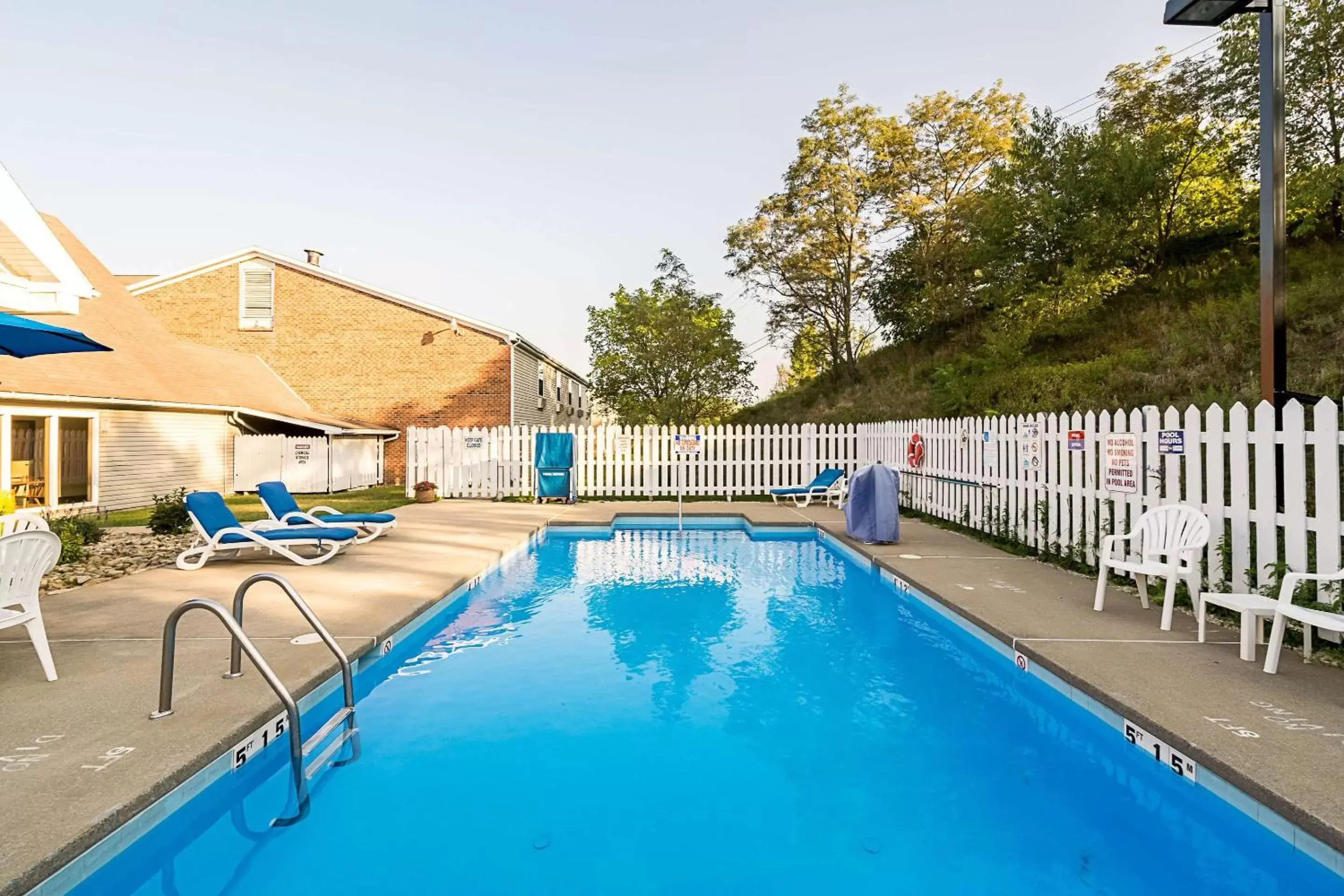 On site, Swimming Pool in Quality Inn Morgantown