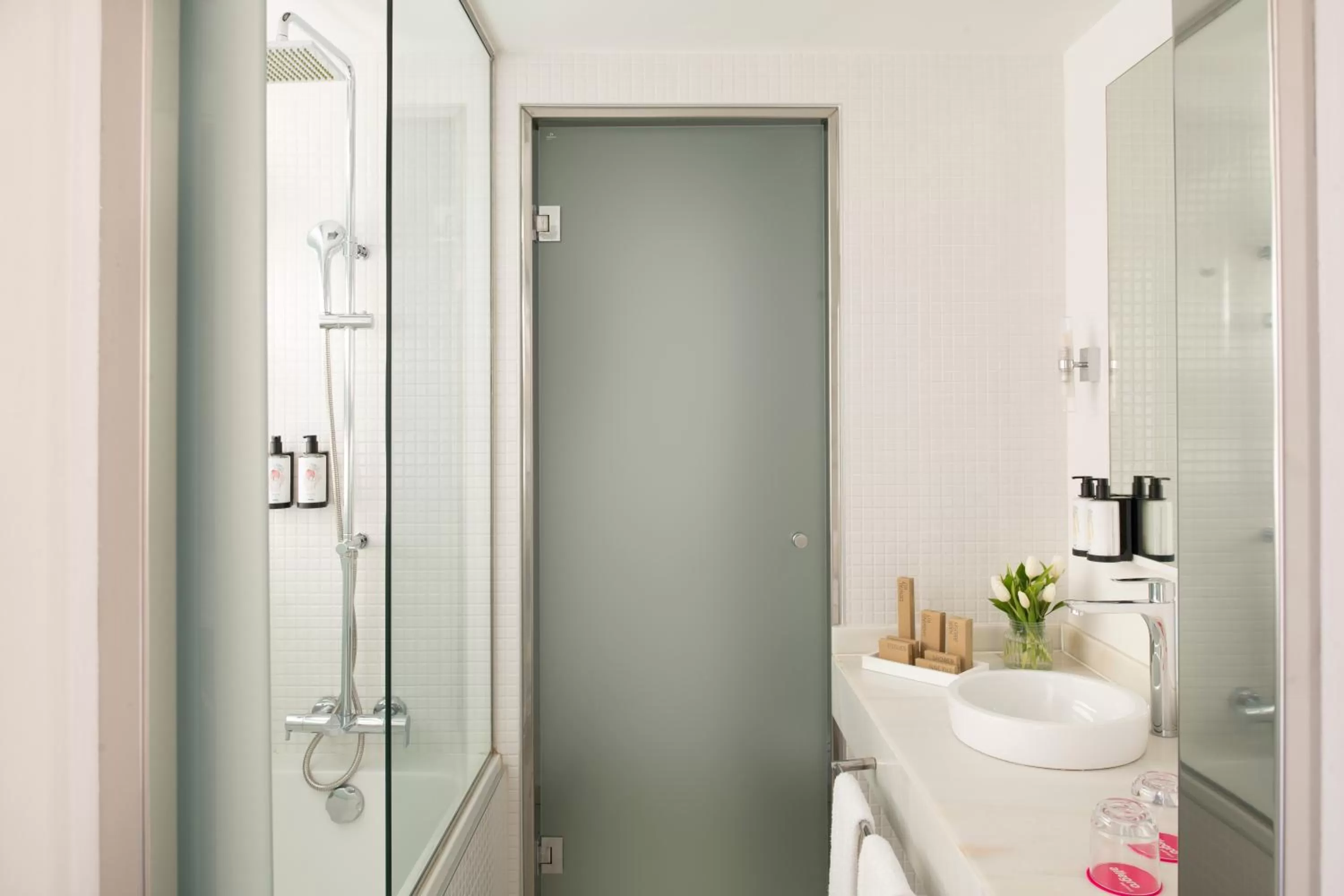 Bathroom in Allegro Barcelona