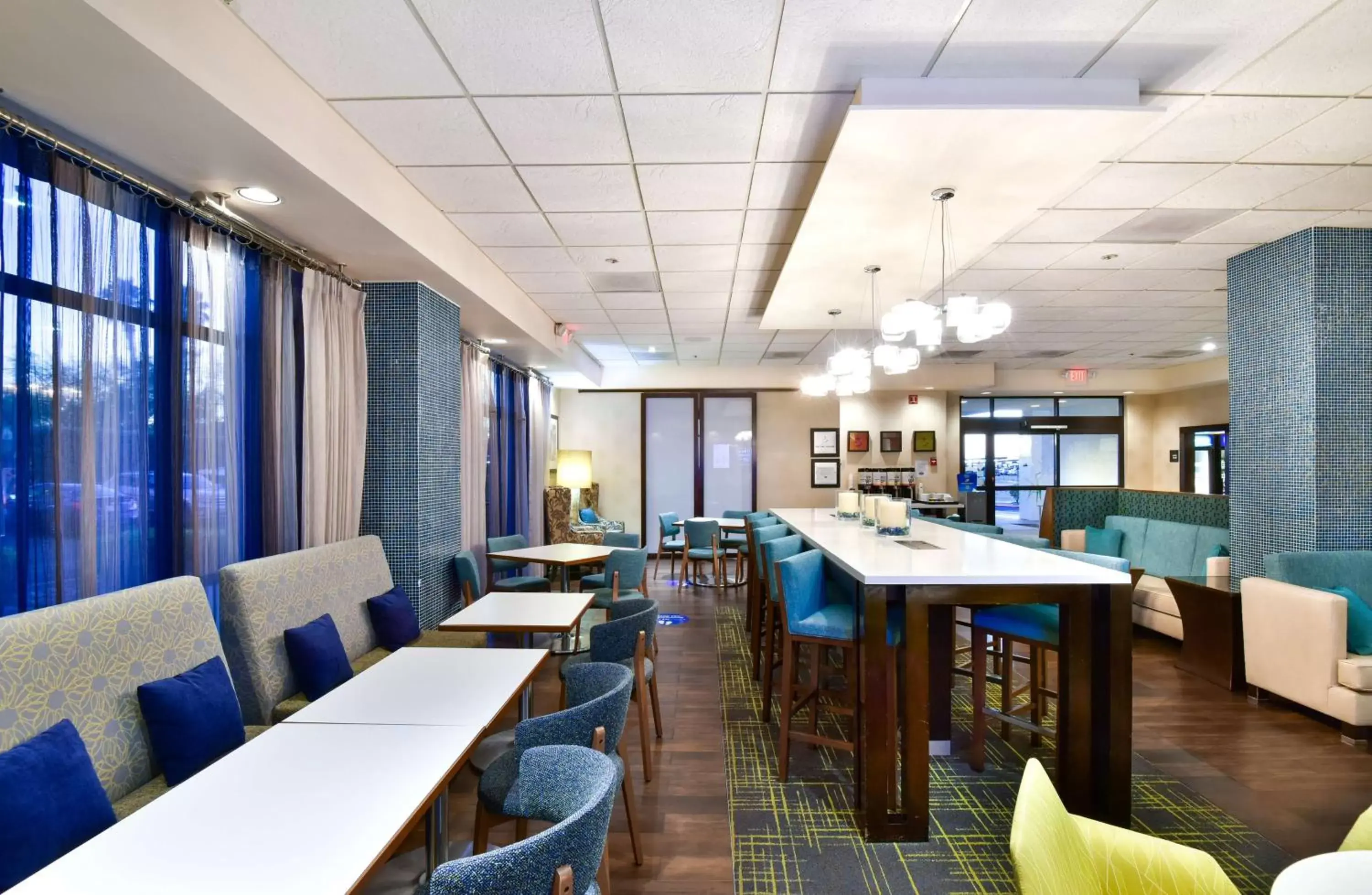 Lobby or reception, Restaurant/Places to Eat in Hampton Inn Tucson-Airport