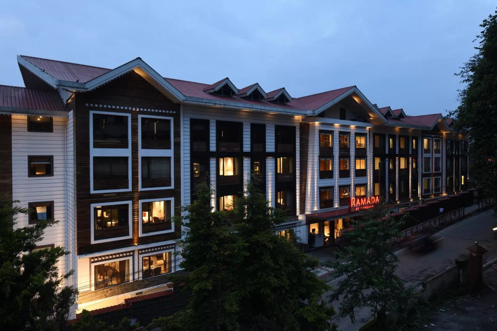 Ramada by Wyndham Gangtok Hotel & Casino Golden