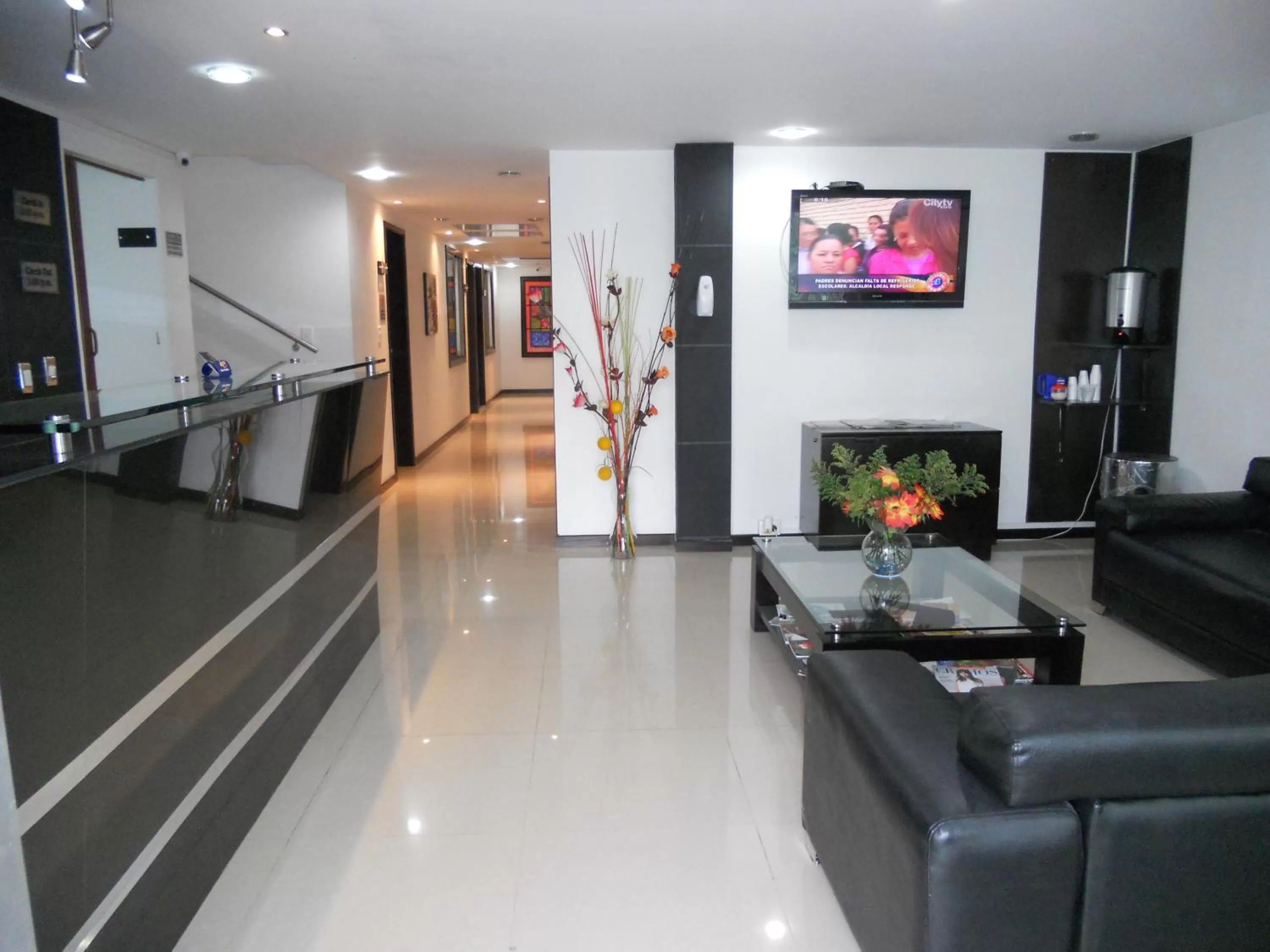 Lobby or reception in Hotel Expo Inn Embajada