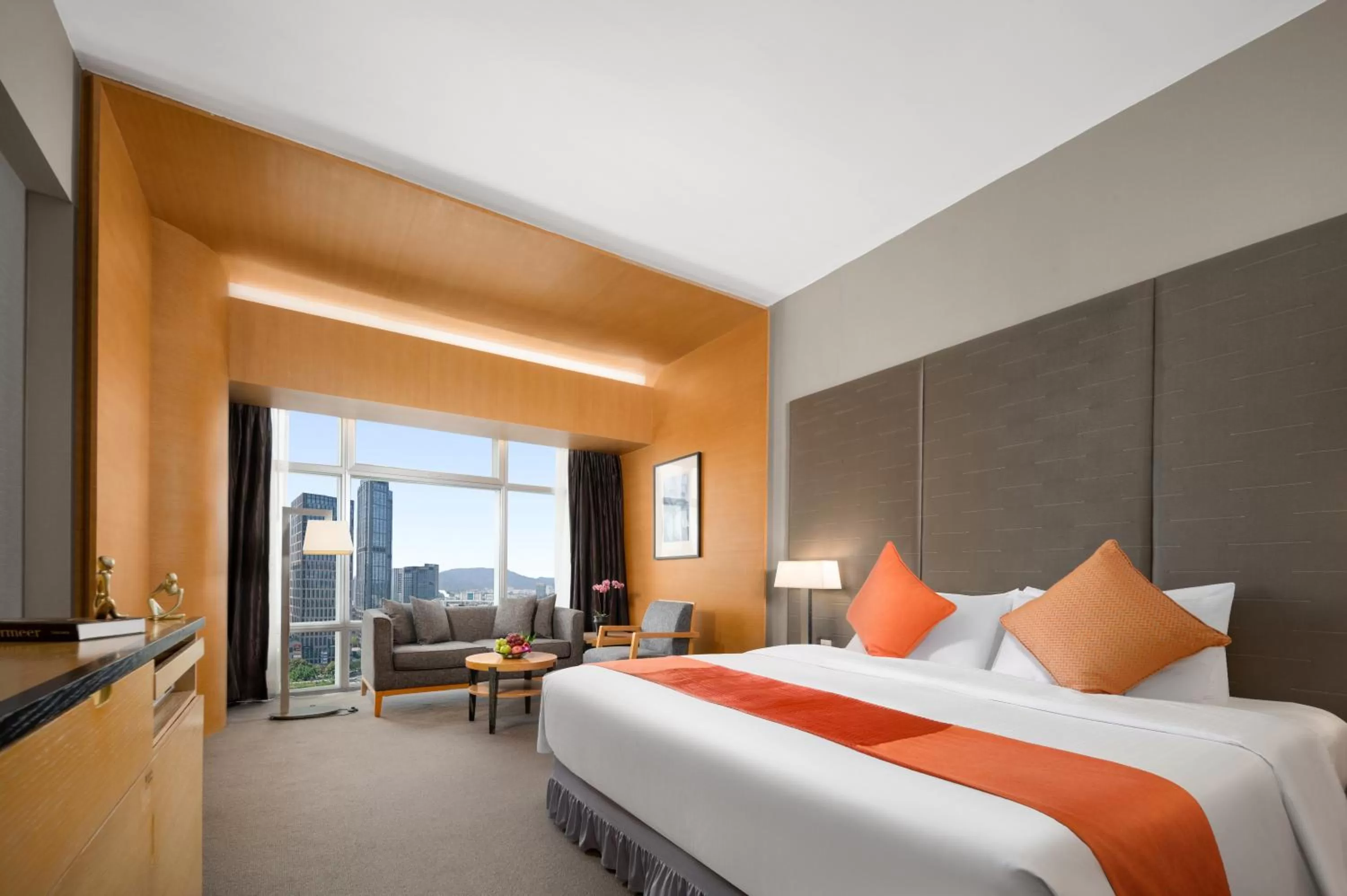 Bed in Jianguo Hotel Guangzhou