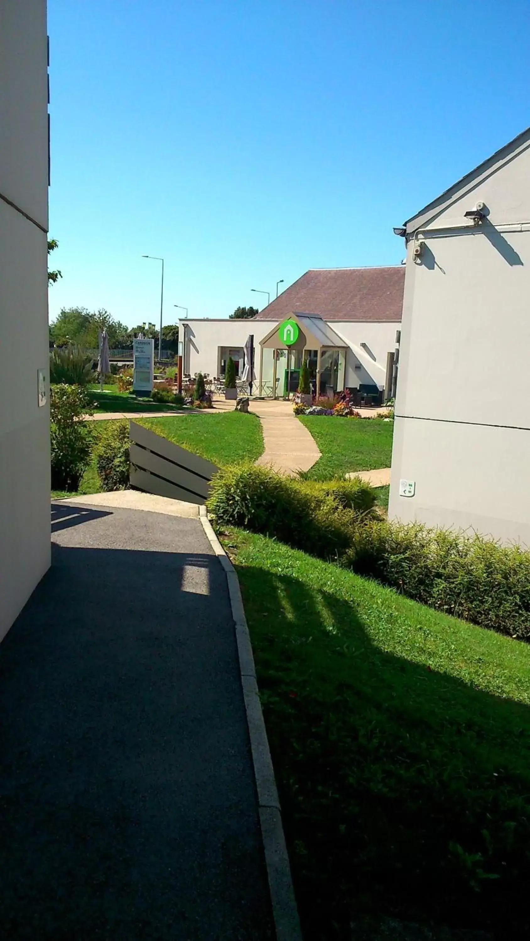 Natural landscape, Garden in Hotel Campanile Besançon Nord Ecole Valentin