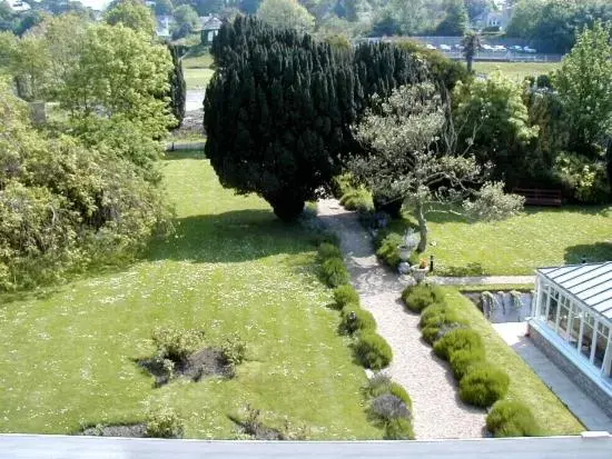 Garden, Garden View in Louisa Lodge & Purbeck House Hotel