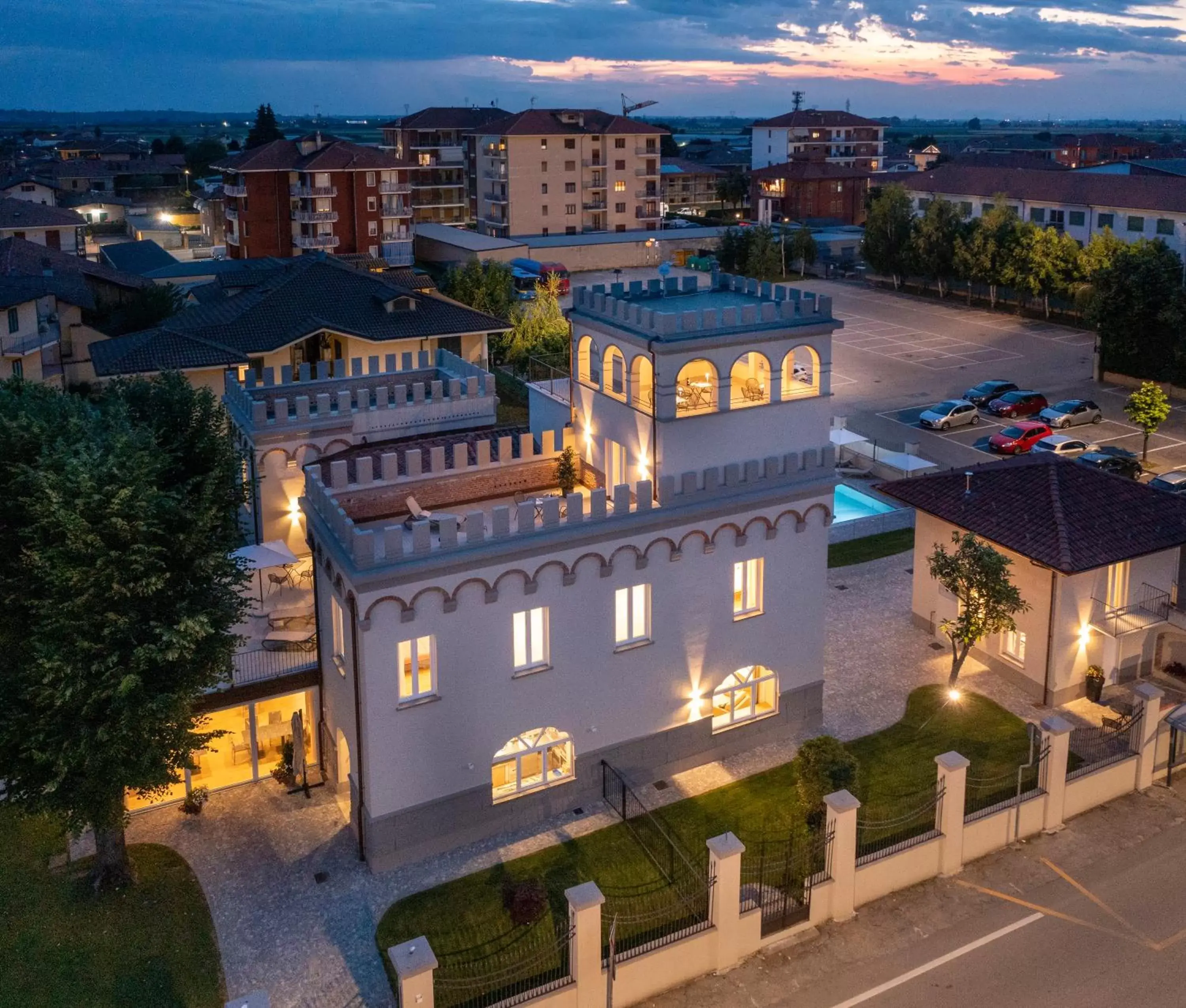 Property building, Bird's-eye View in VILLA BERNASCONI