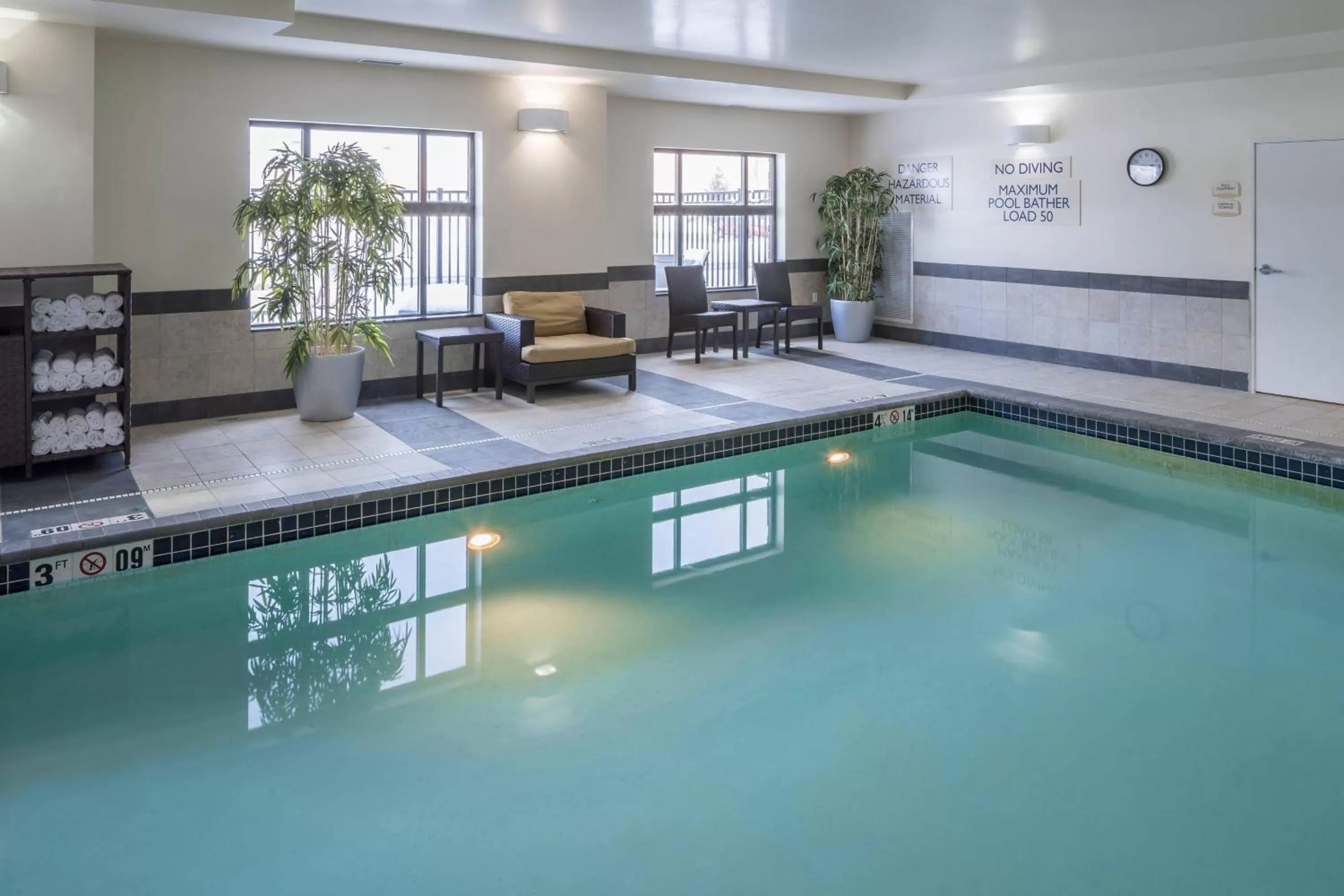 Swimming pool in Fairfield Inn & Suites South Bend at Notre Dame