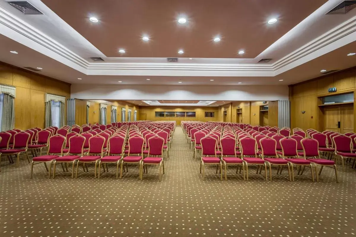 Meeting/conference room in Hotel Vip Grand Maputo
