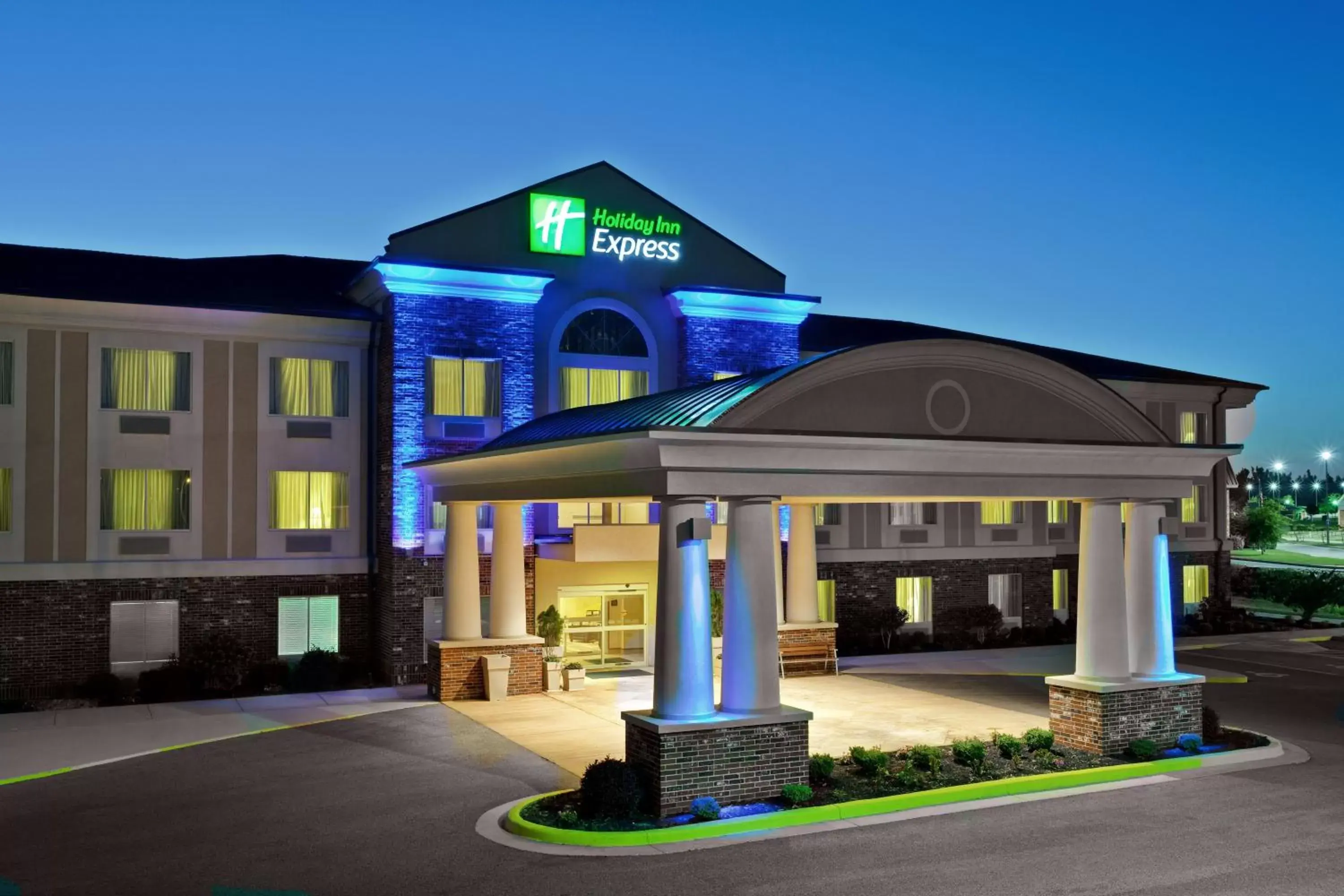Property building in Holiday Inn Express Hotel & Suites Paragould, an IHG Hotel