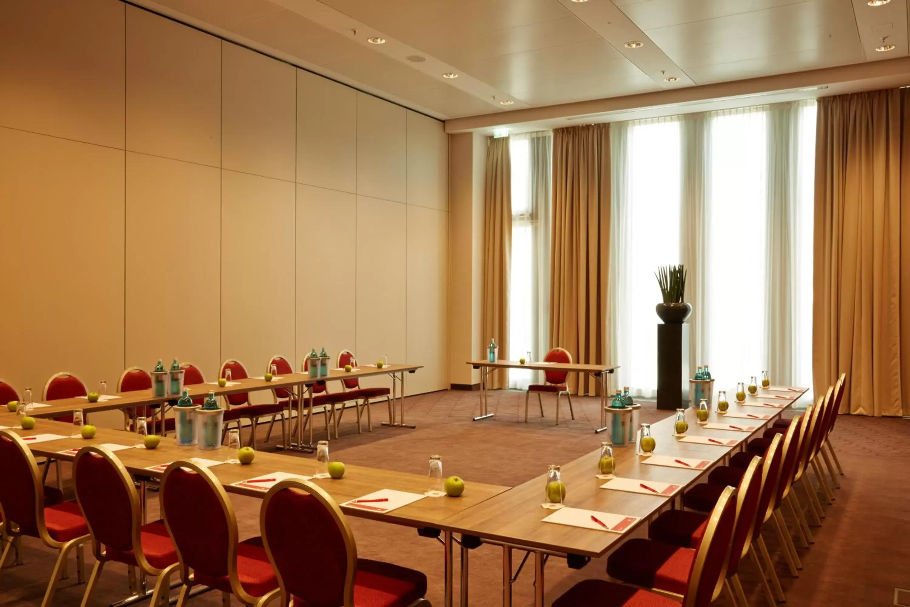 Business facilities in H4 Hotel München Messe