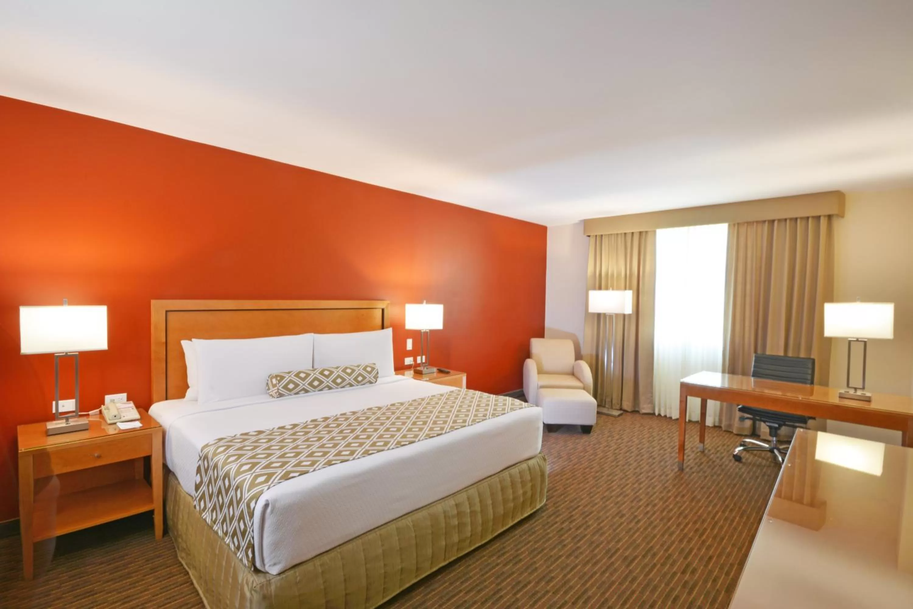 Photo of the whole room, Bed in Crowne Plaza Monterrey Aeropuerto by IHG