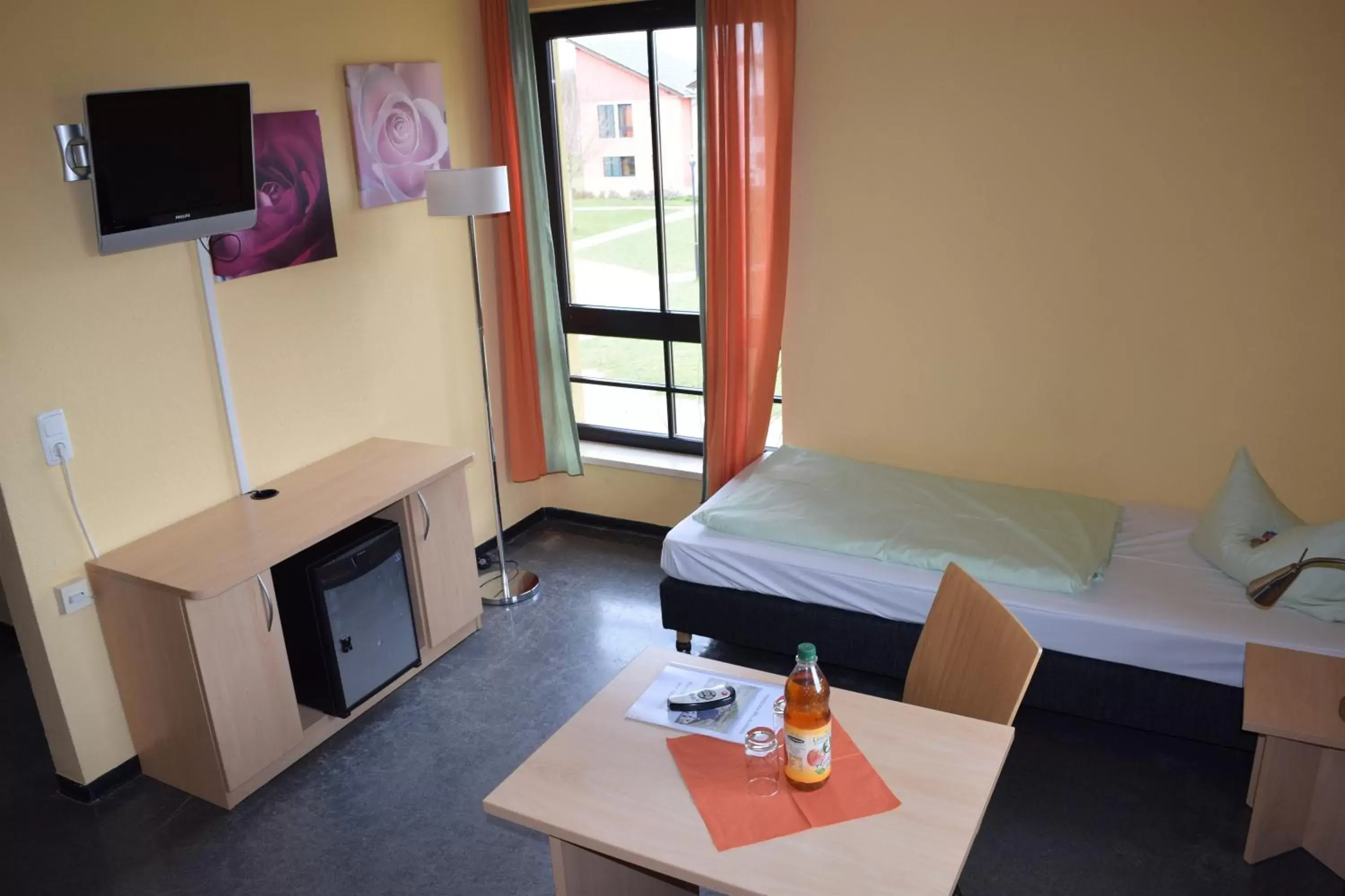 TV and multimedia, Bed in Euroville Jugend- und Sporthotel