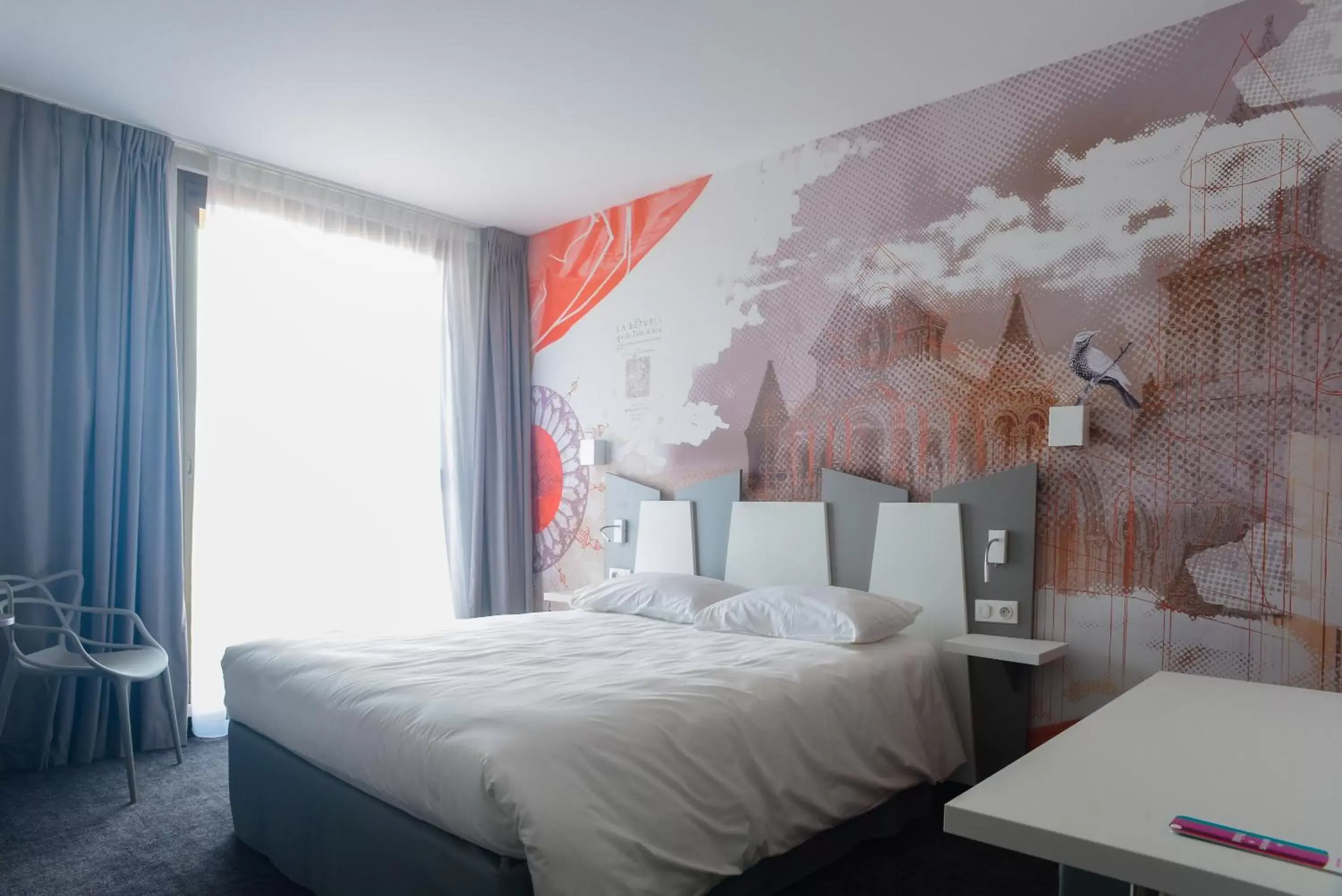 Bed in ibis Styles Poitiers Centre