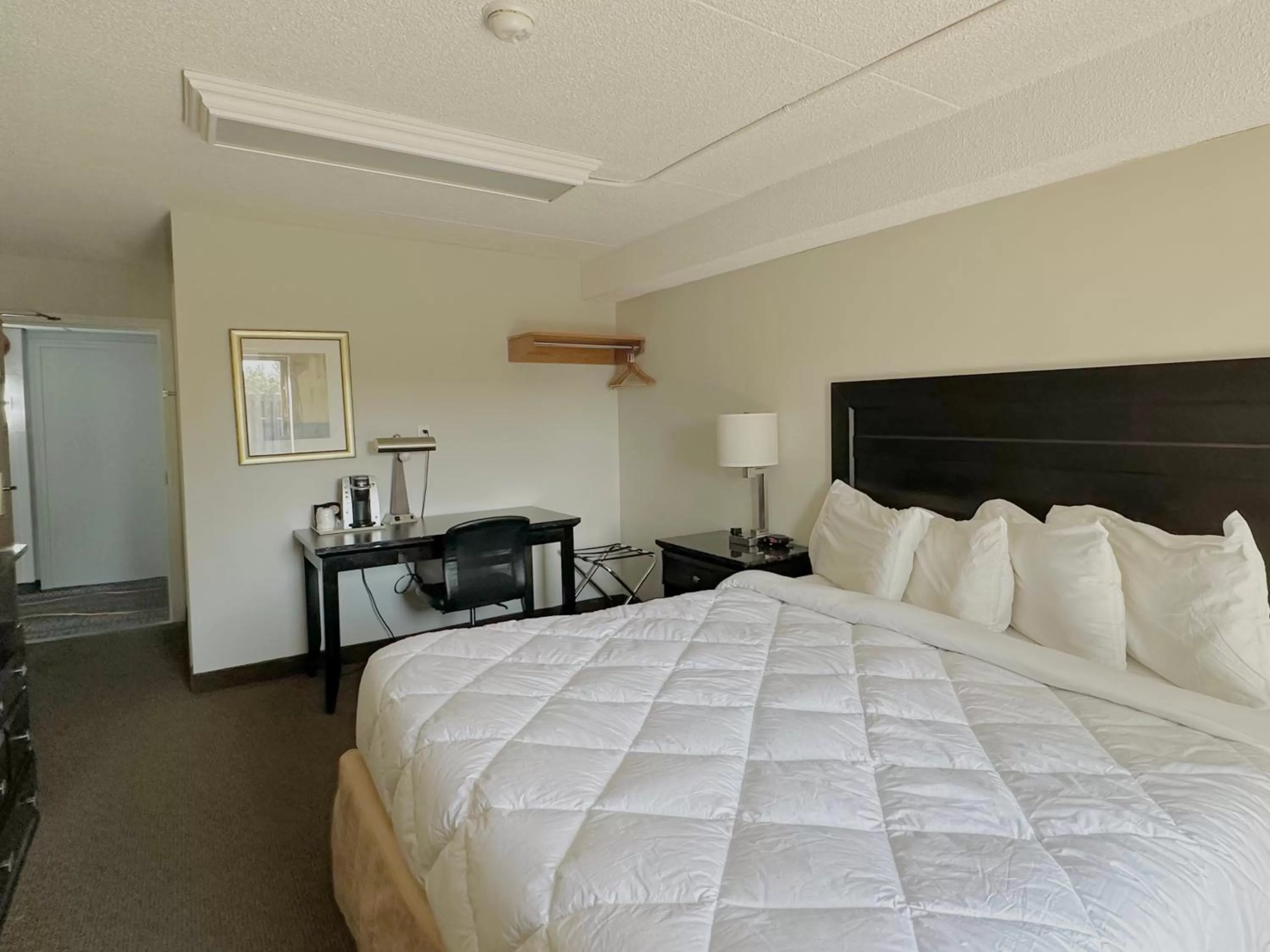 Bed in Travelodge by Wyndham Welland