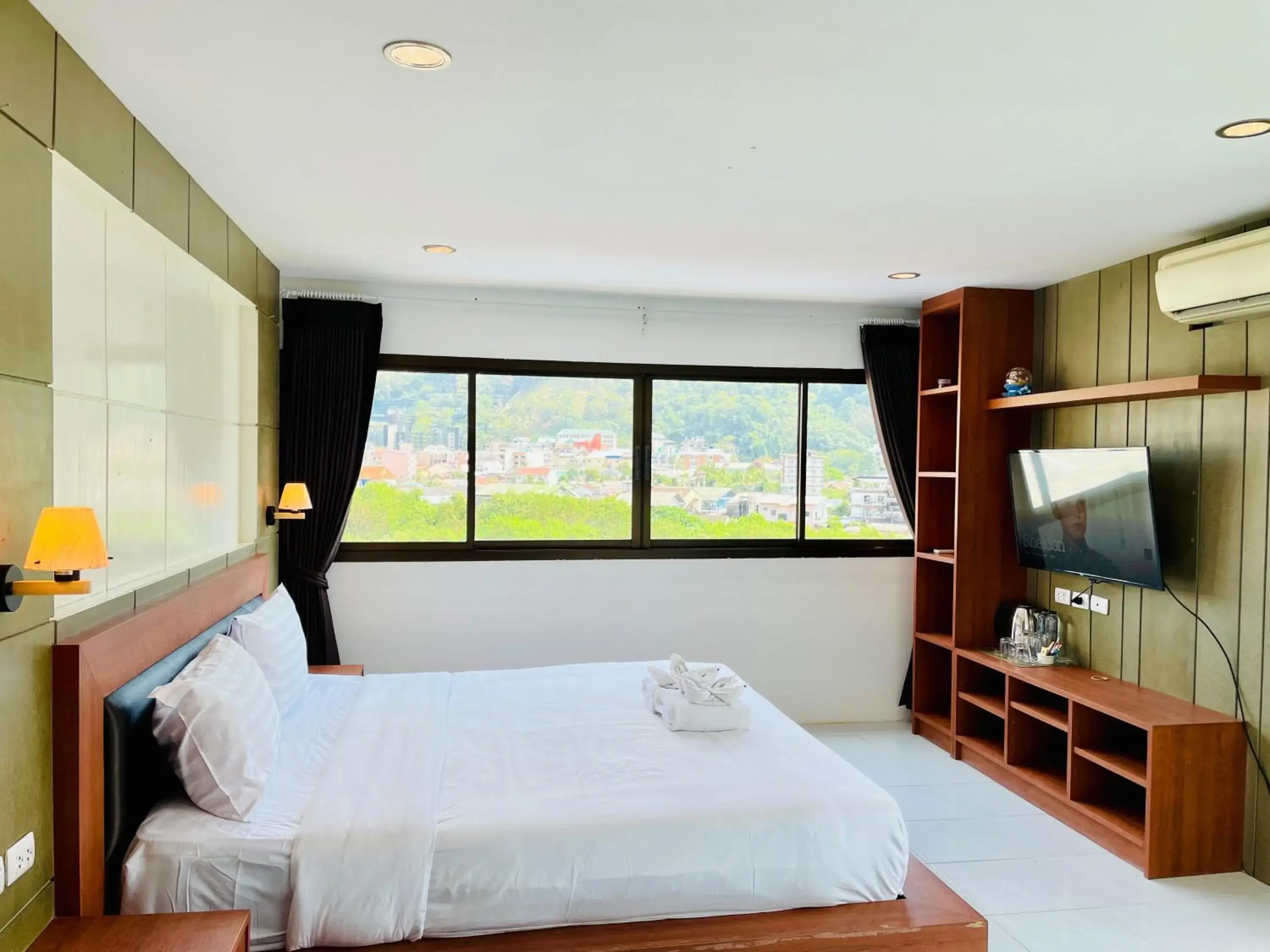 Bed in Good Nice Hotel Bed in Good Nice Hotel