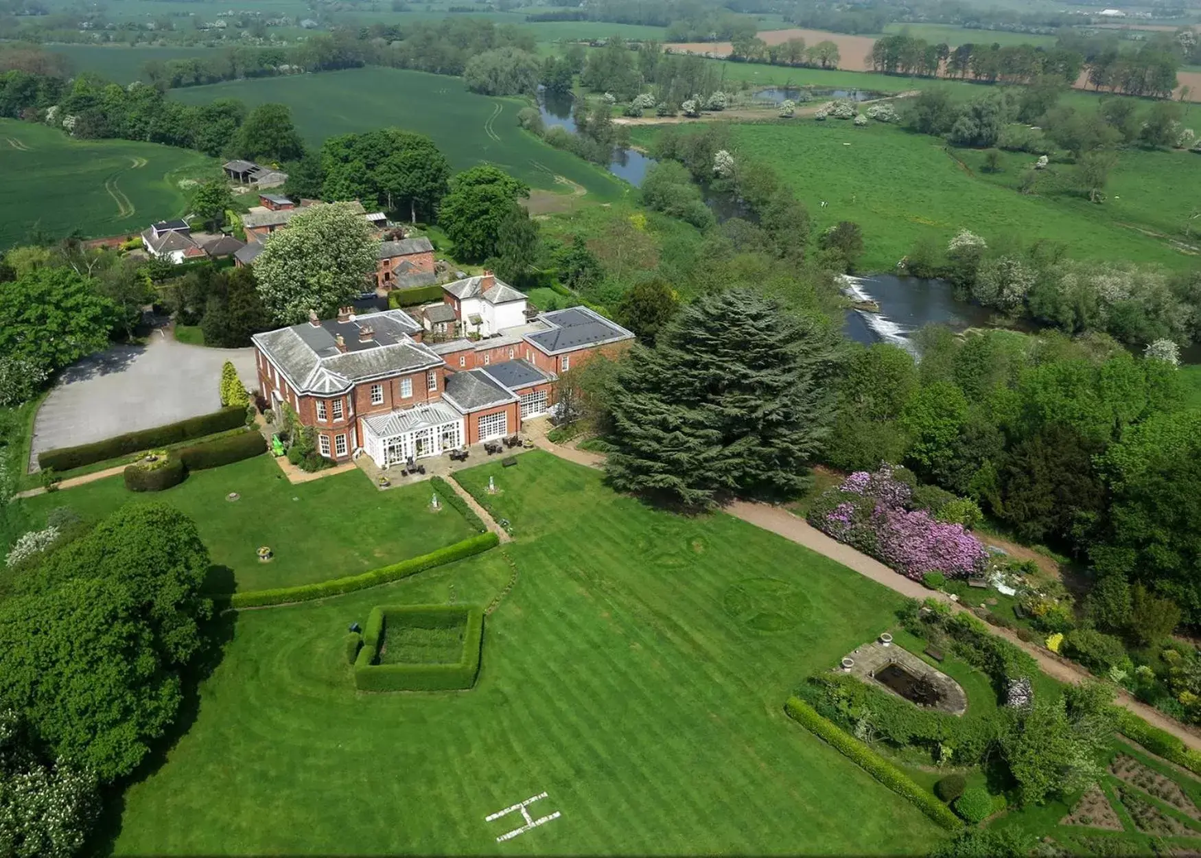 Bird's eye view, Bird's-eye View in Dovecliff Hall Hotel