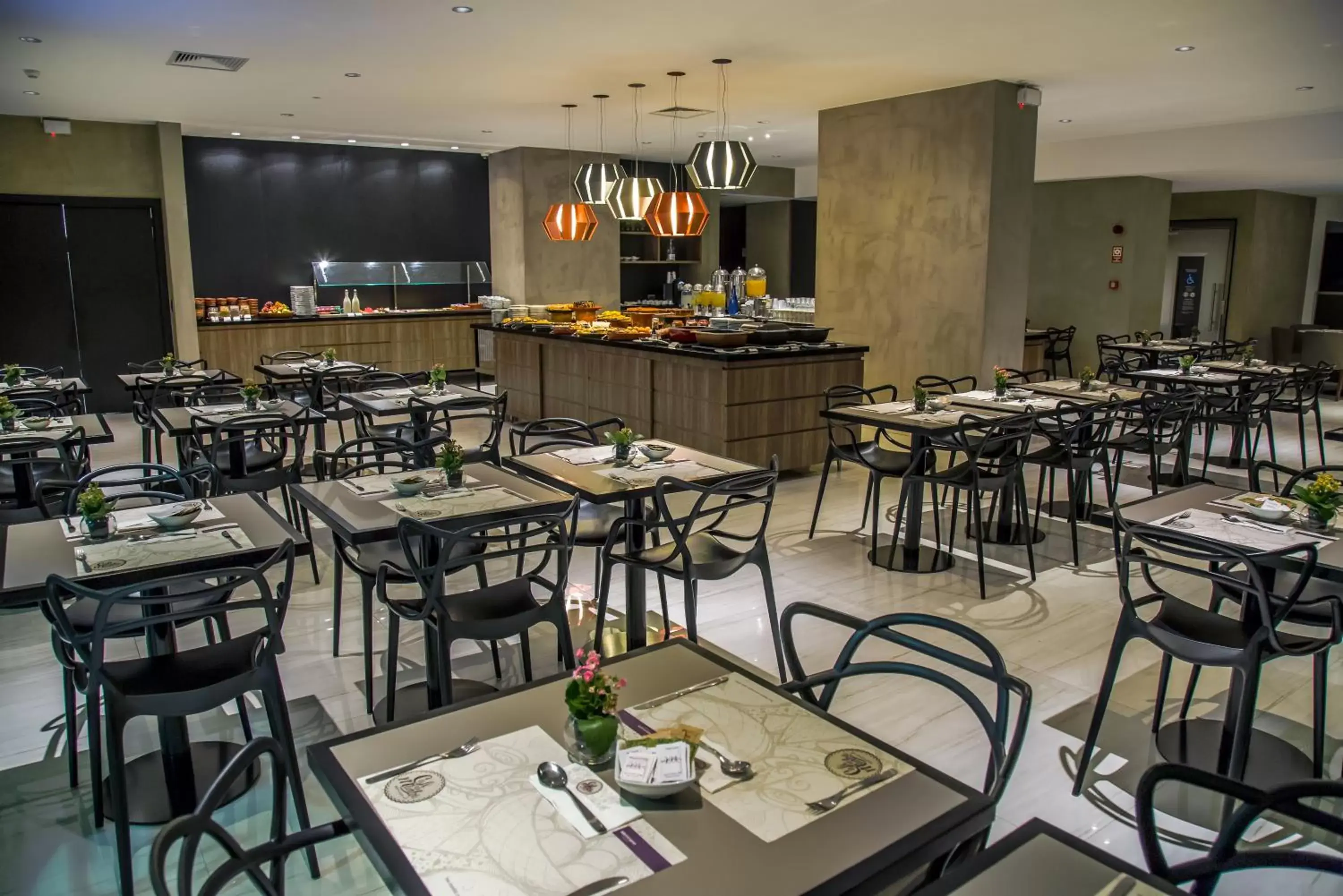 Restaurant/Places to Eat in Mercure Uberlândia Plaza Shopping
