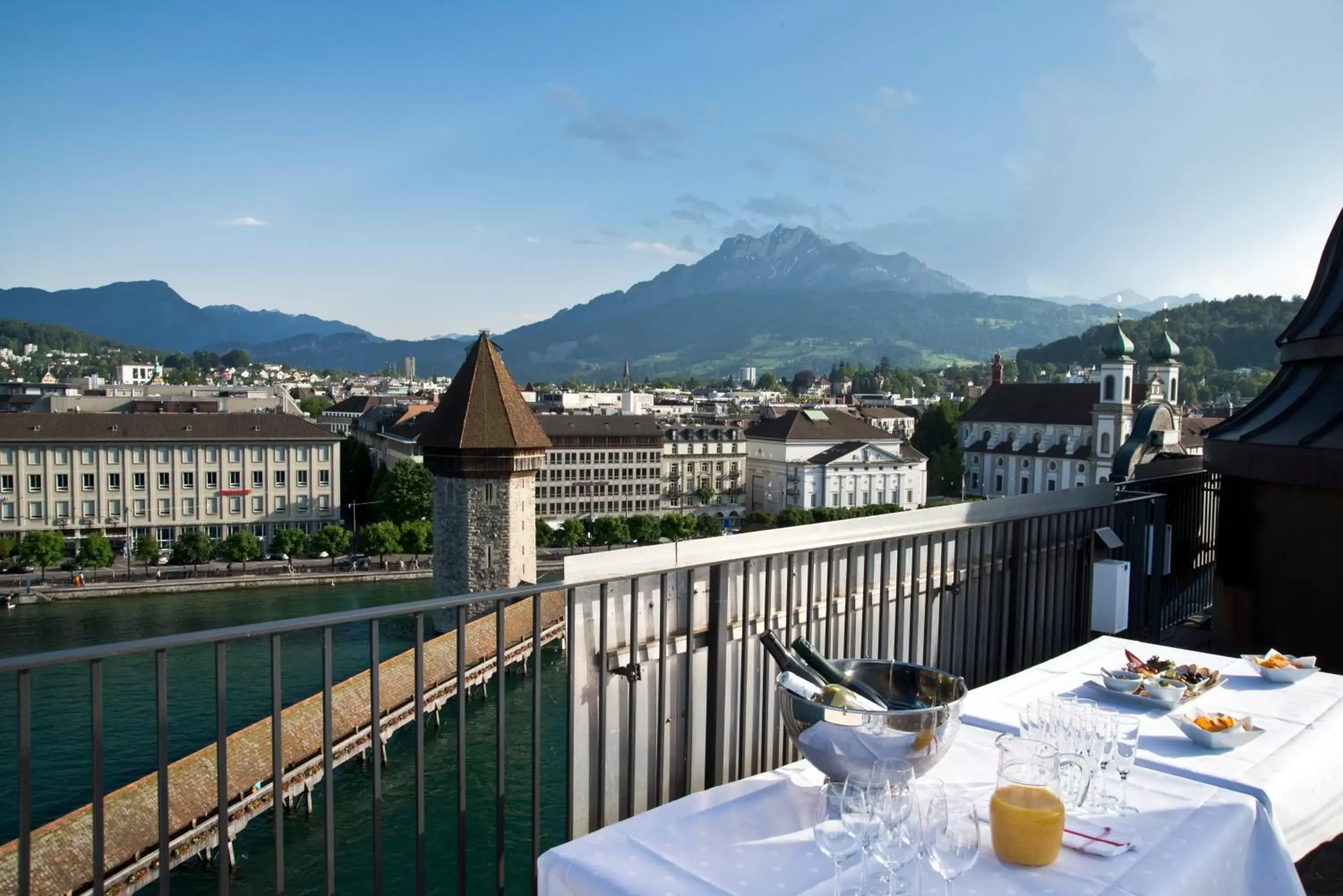 View (from property/room), Mountain View in Hotel Des Alpes