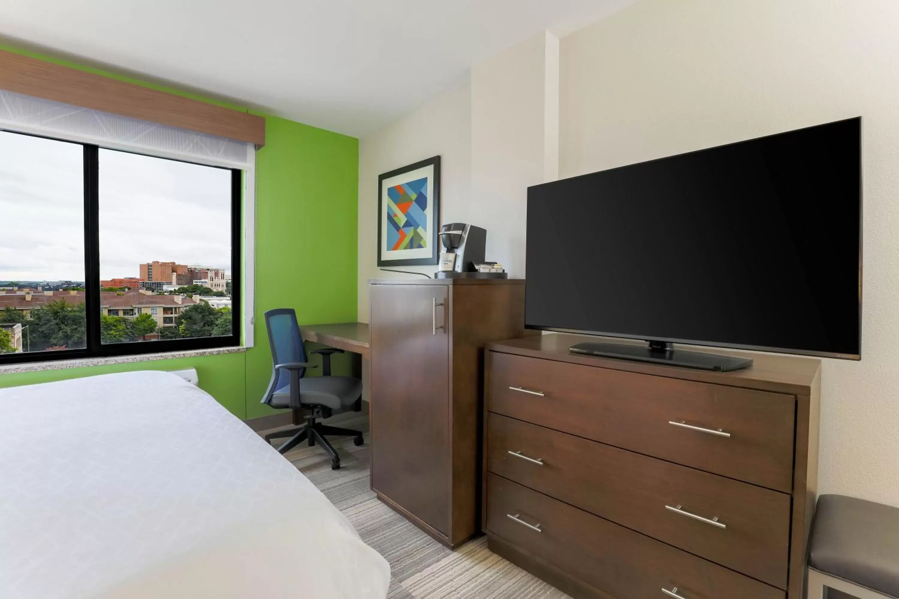 Photo of the whole room, TV/Entertainment Center in Holiday Inn Express Hotel & Suites Fort Worth Downtown, an IHG Hotel