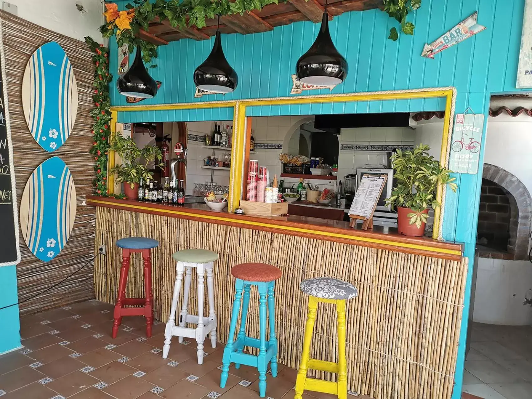 Restaurant/places to eat in Camelina Suites Restaurant/places to eat in Camelina Suites