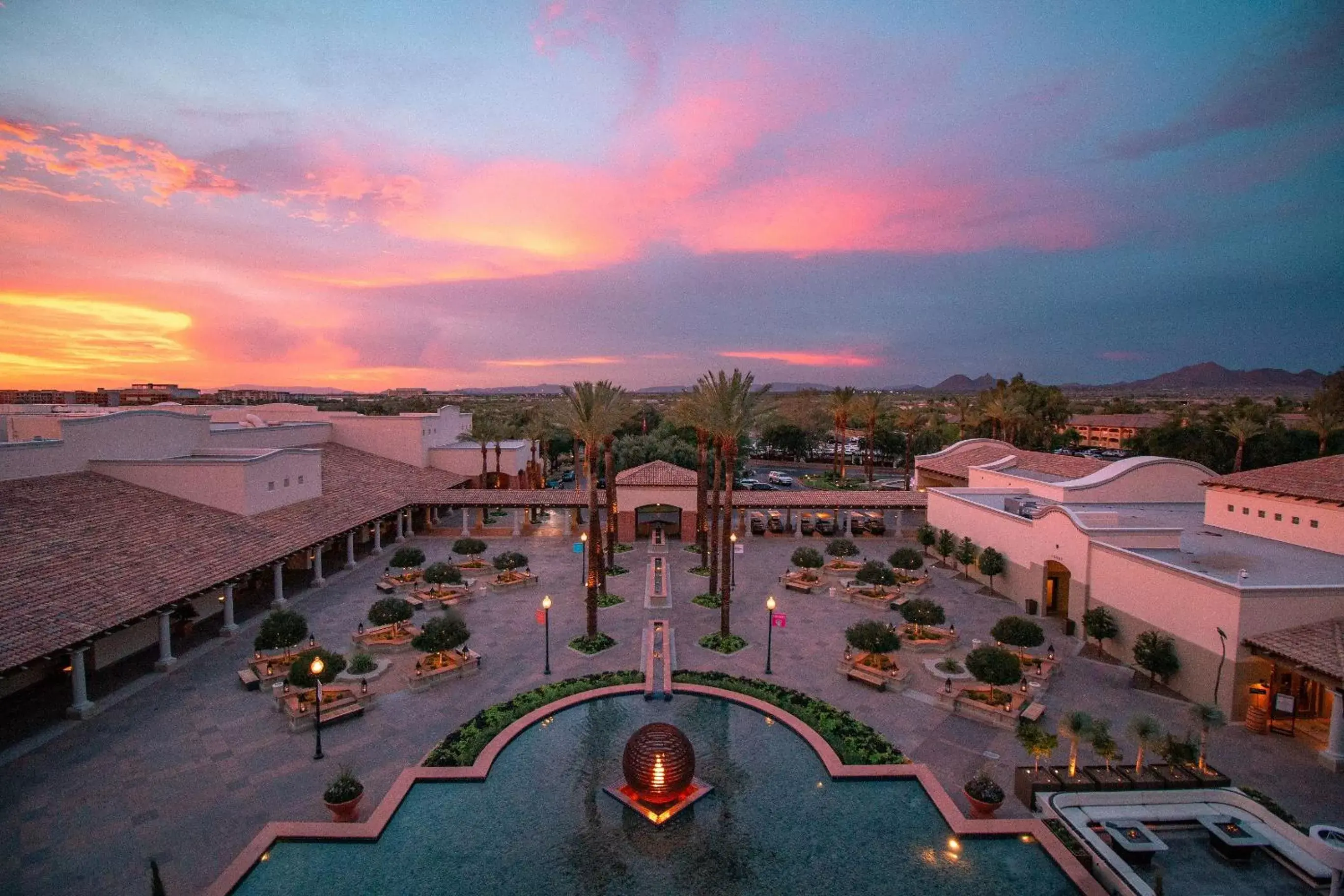 Property building, Pool View in Fairmont Scottsdale Princess