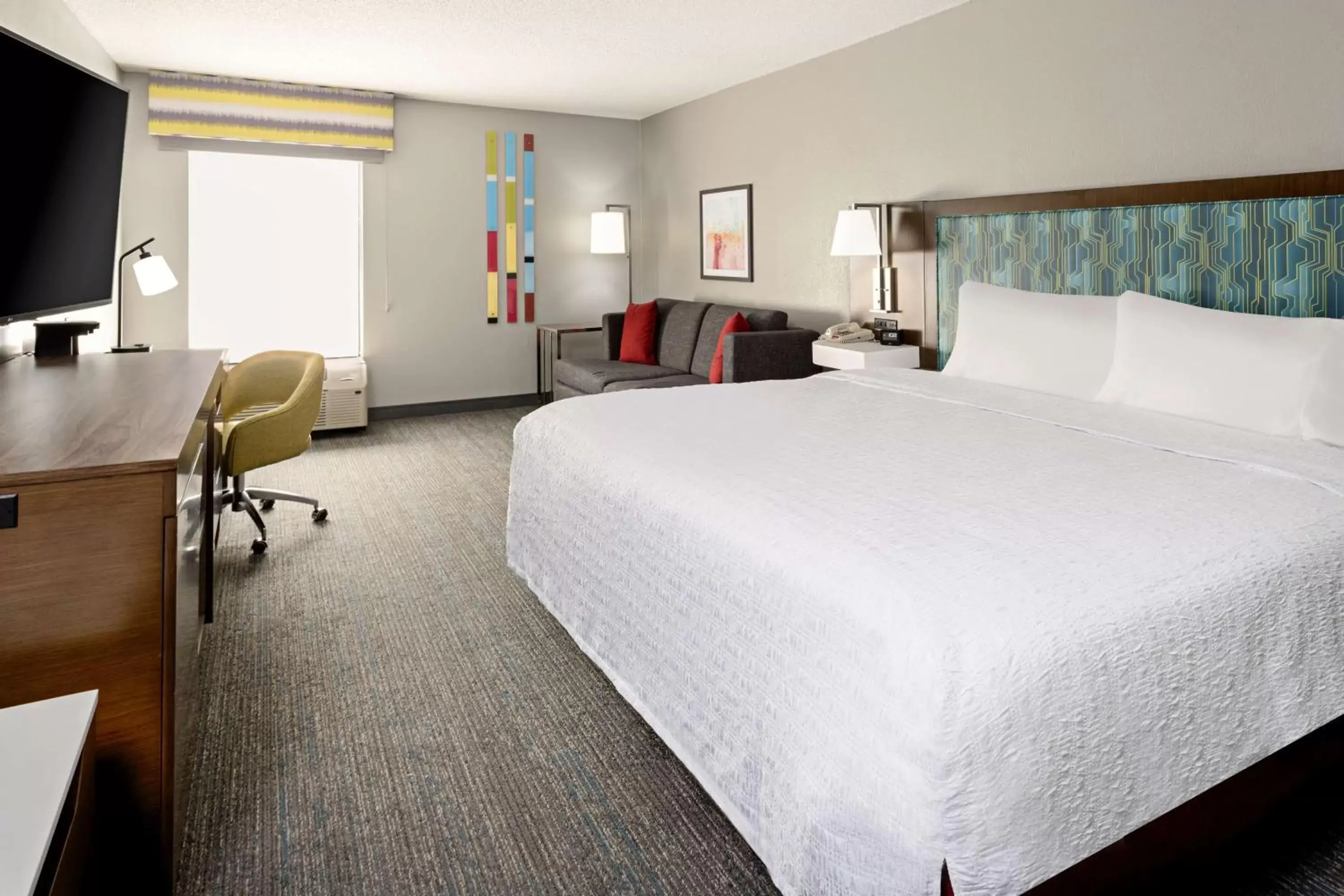 King Room with Sofa Bed and Study - Non-Smoking in Hampton Inn Richmond-Mechanicsville King Room with Sofa Bed and Study - Non-Smoking in Hampton Inn Richmond-Mechanicsville