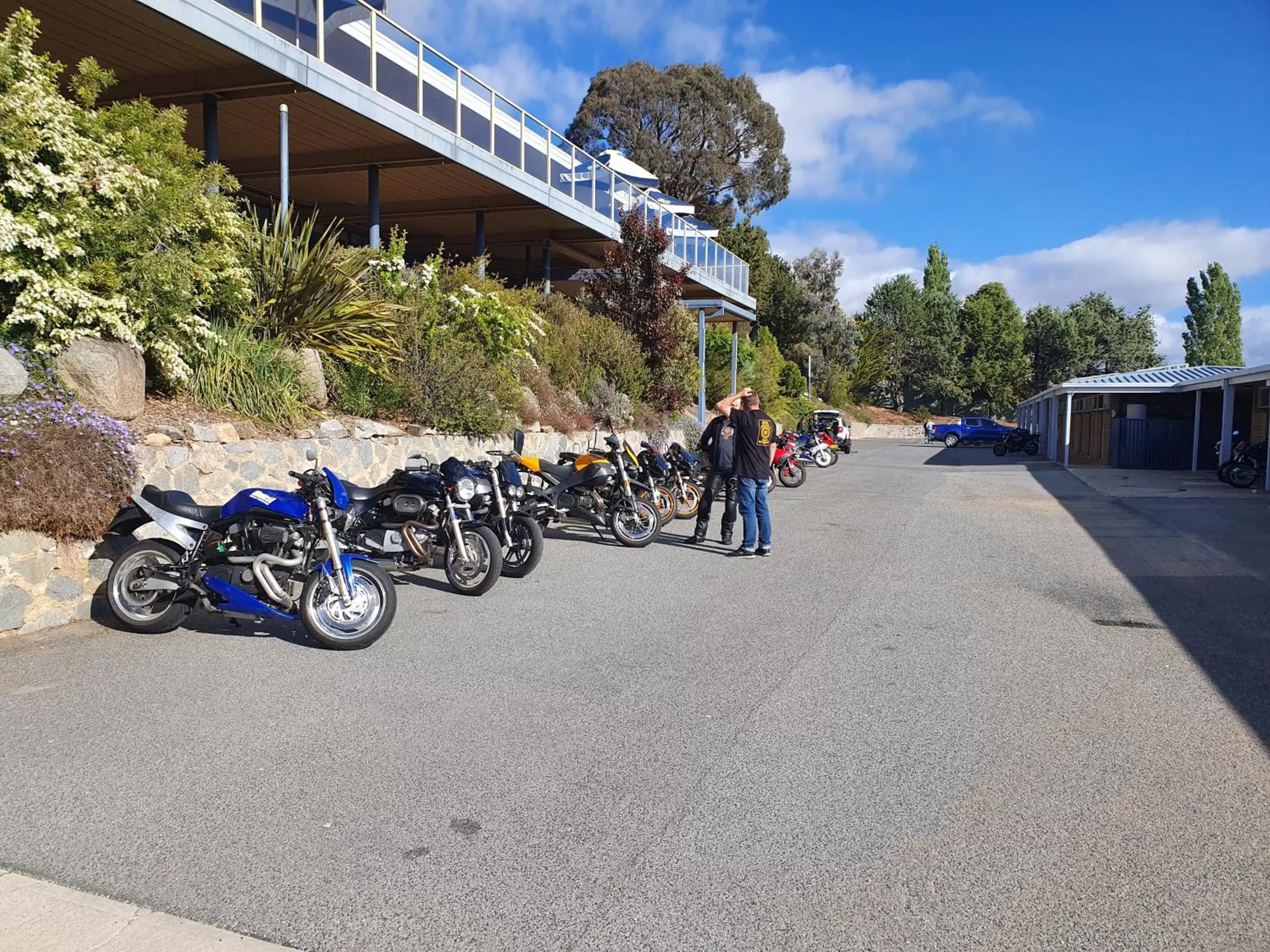 Spring in Lake Jindabyne Hotel