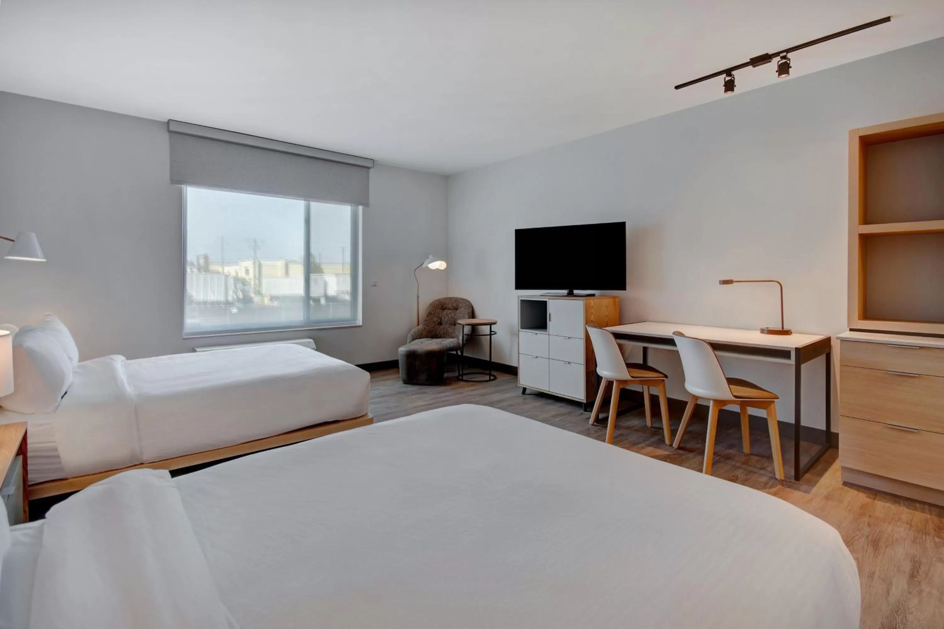 Photo of the whole room, Bed in TownePlace Suites by Marriott Cincinnati Airport South