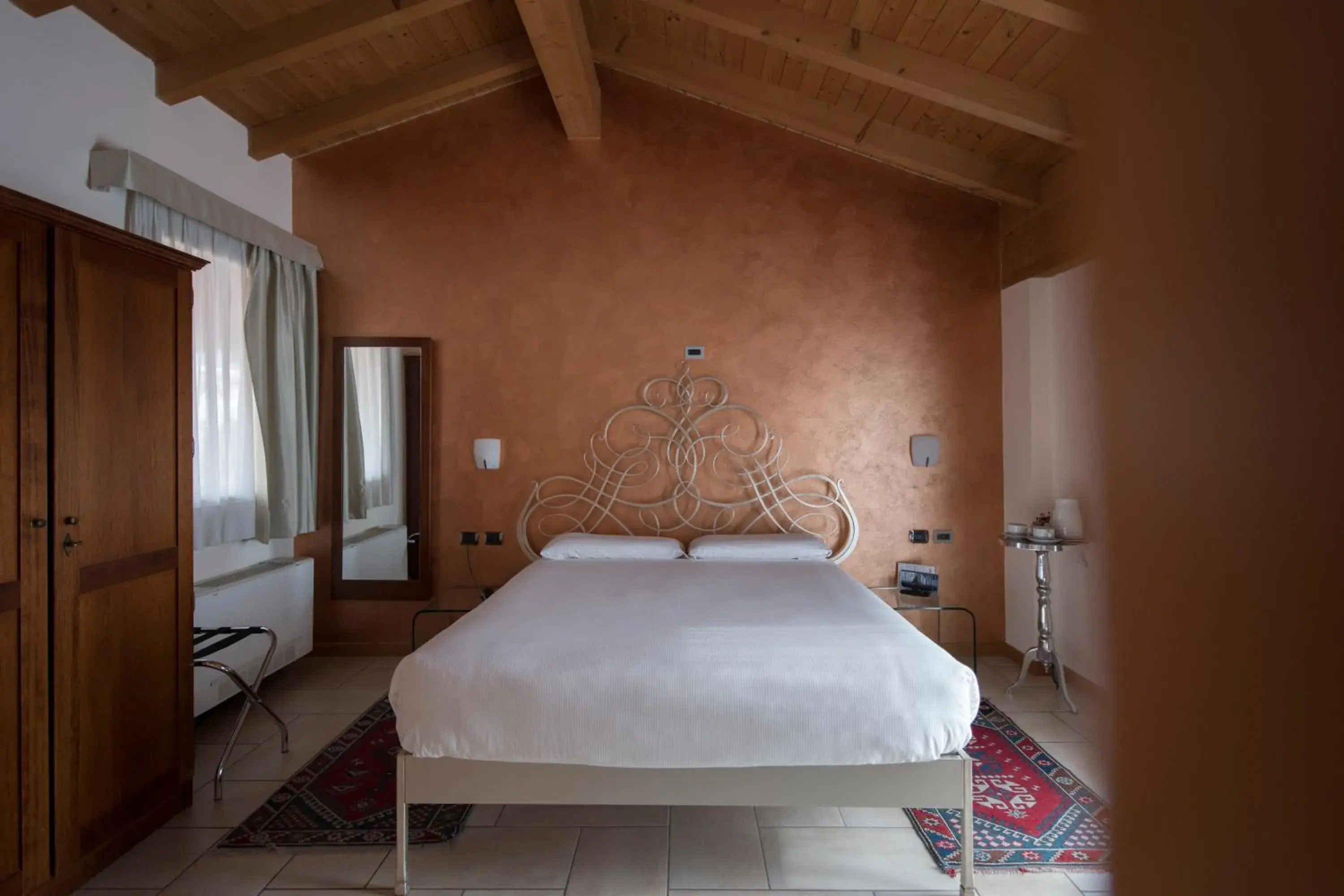 Photo of the whole room, Bed in Hotel Villa Colico