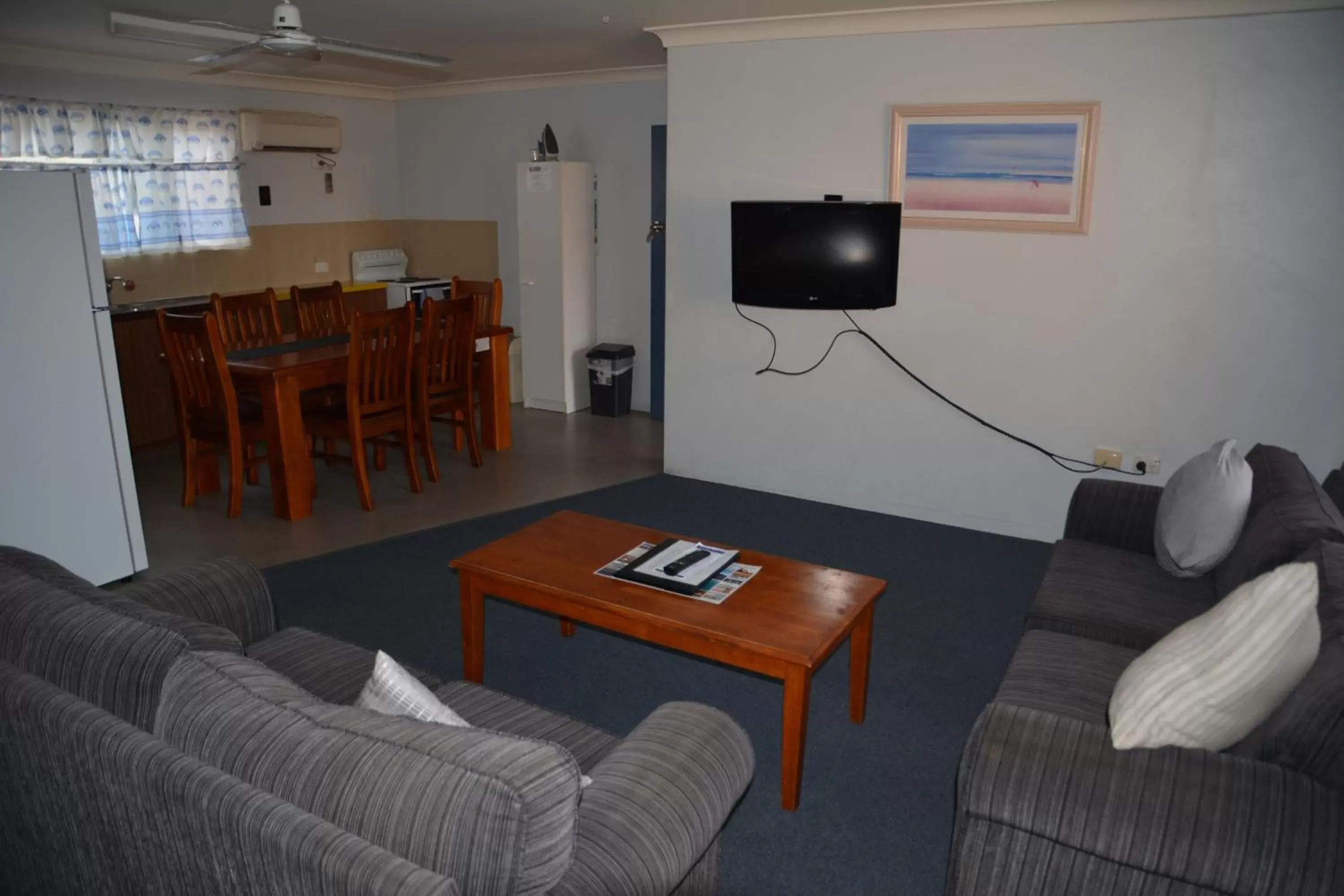 Living room, Seating Area in Bentleigh Motor Inn