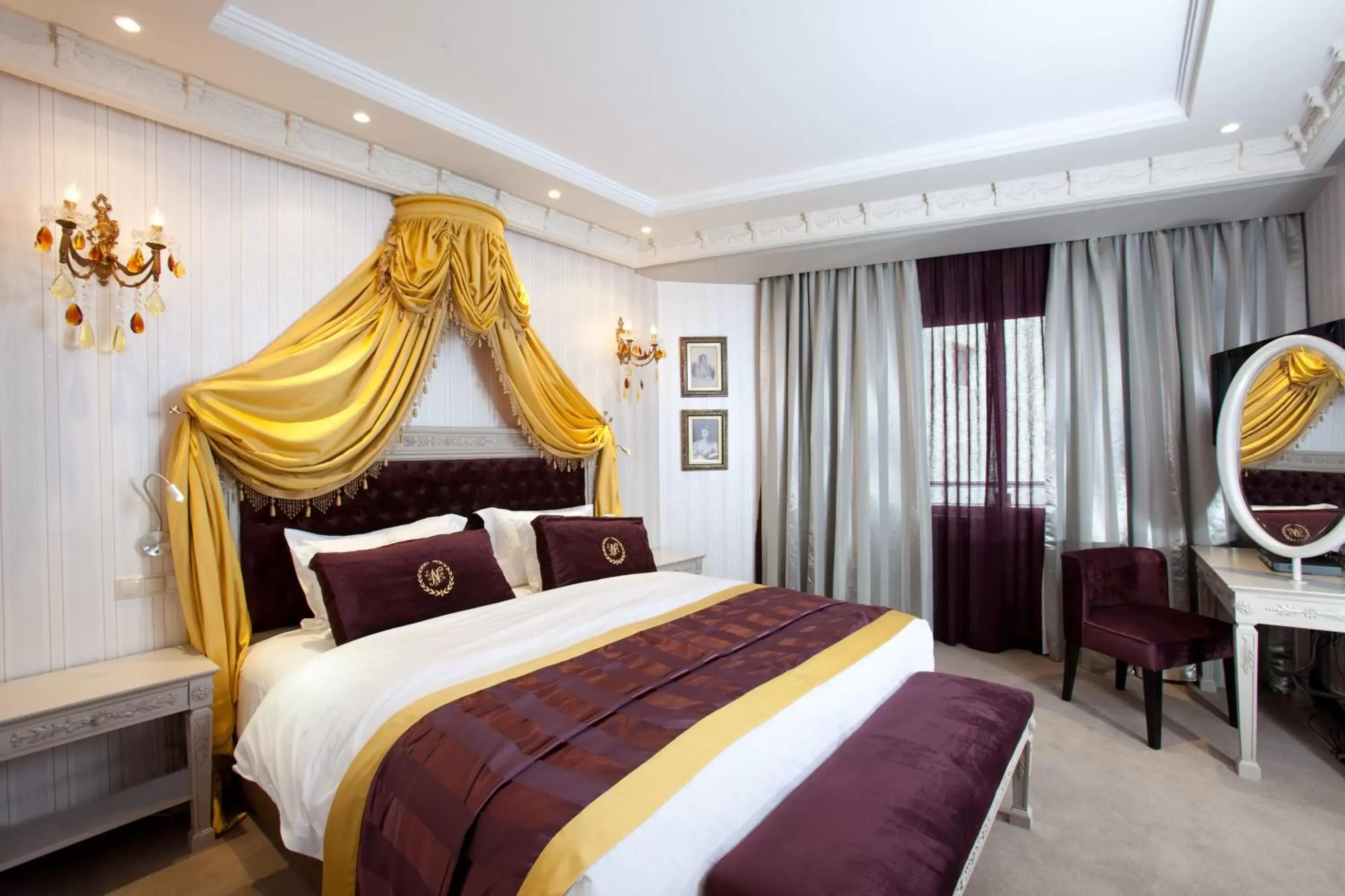 Bedroom, Bed in Art Palace Suites & Spa