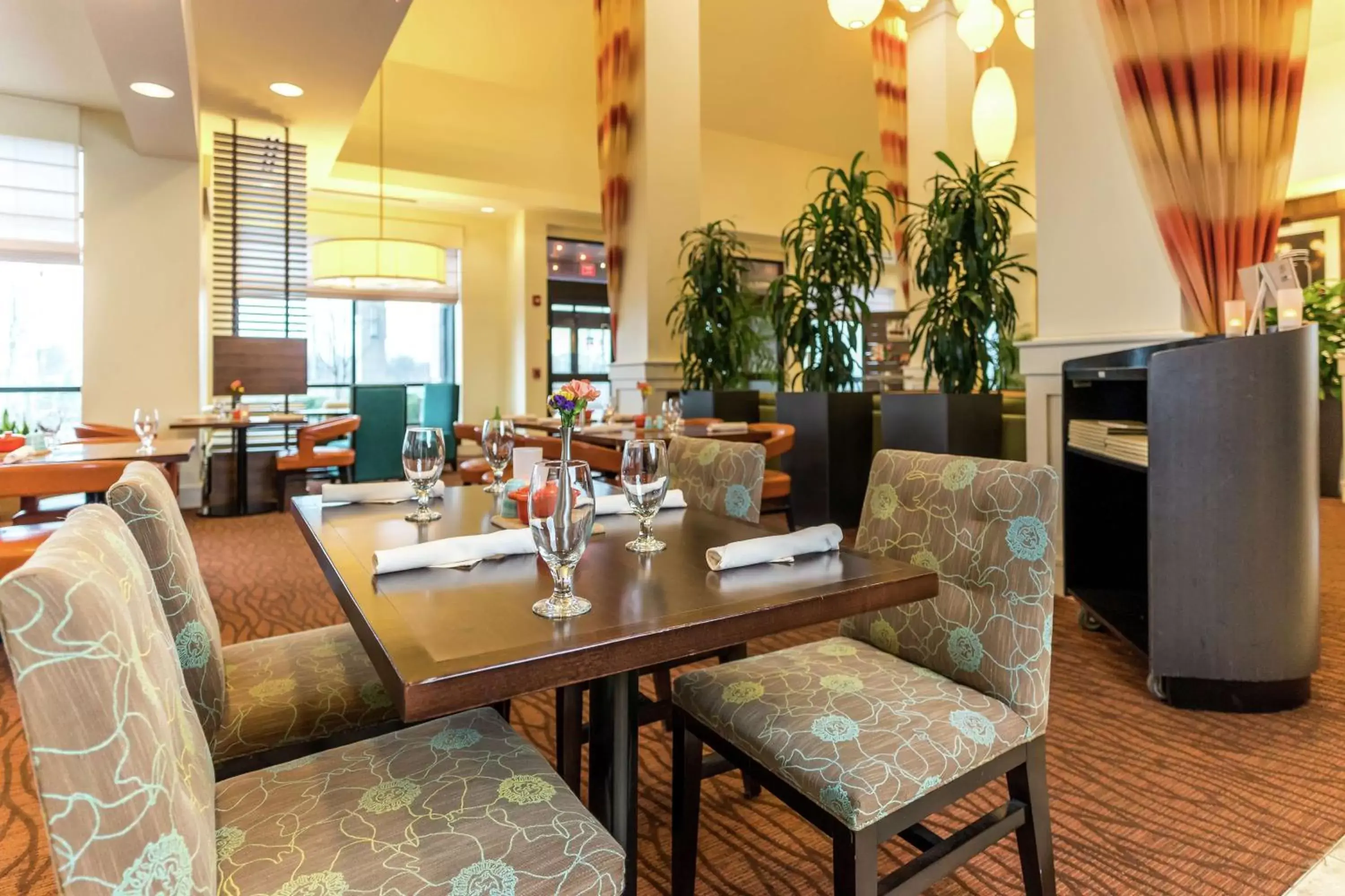 Lobby or reception, Restaurant/Places to Eat in Hilton Garden Inn Exton-West Chester