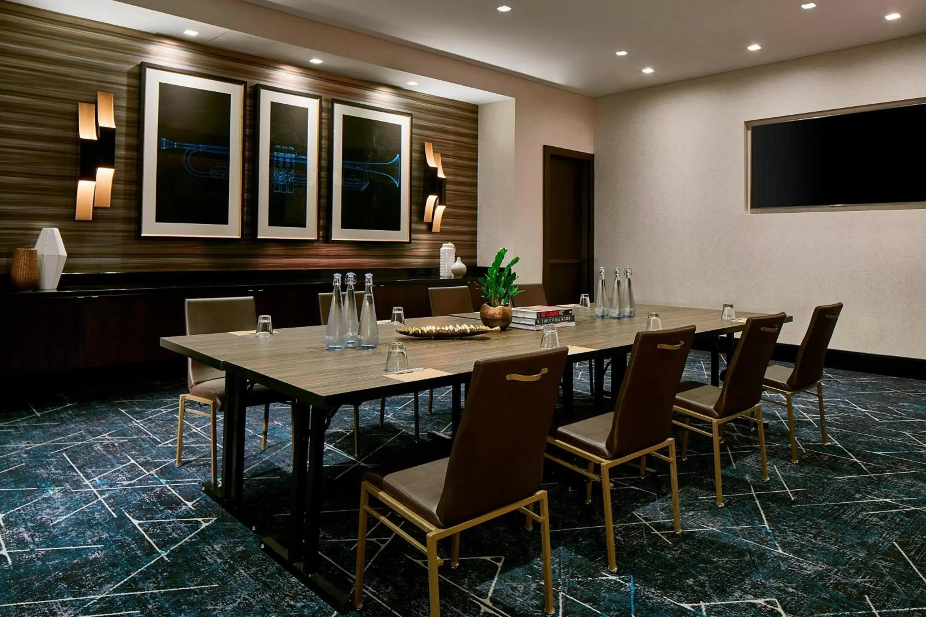 Meeting/conference room, Restaurant/Places to Eat in Renaissance Nashville Hotel