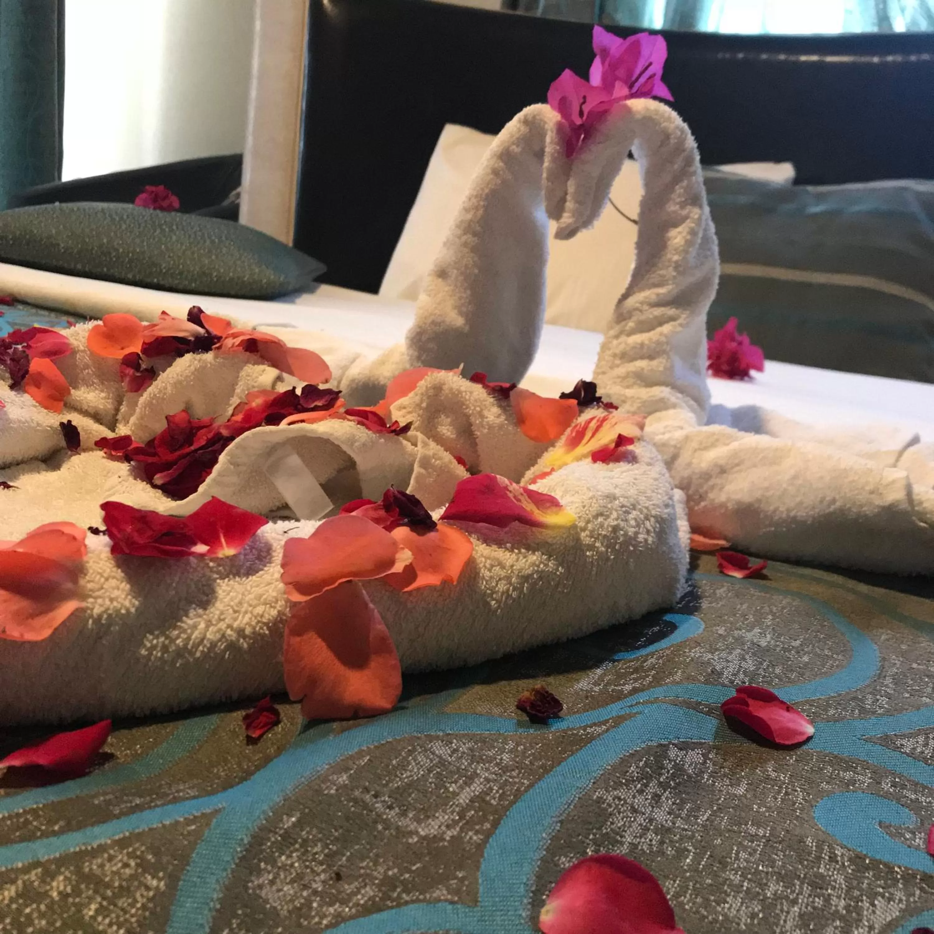 Decorative detail, Bed in Melrose Pansiyon