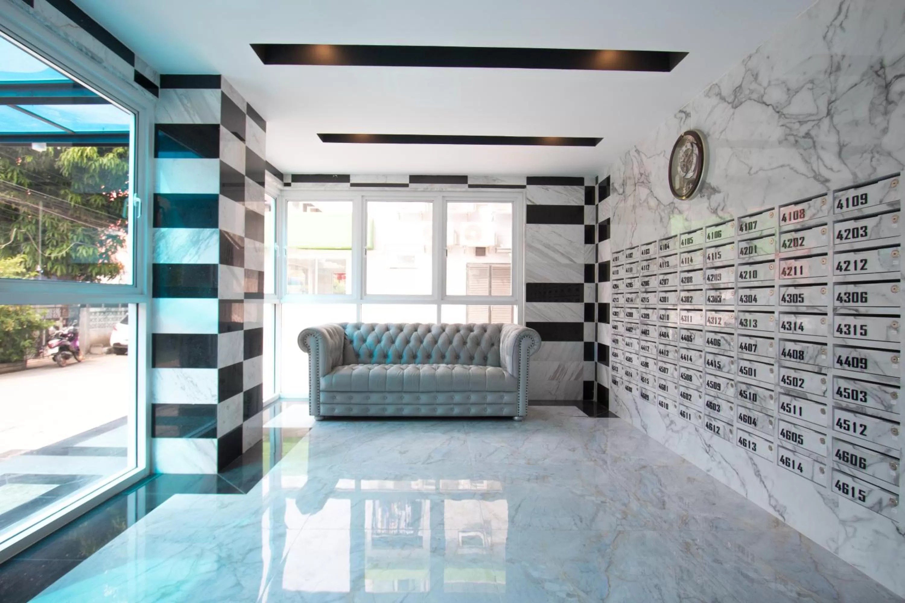 Seating area in B-your home Hotel Don Mueang Airport Bangkok 如你家酒店