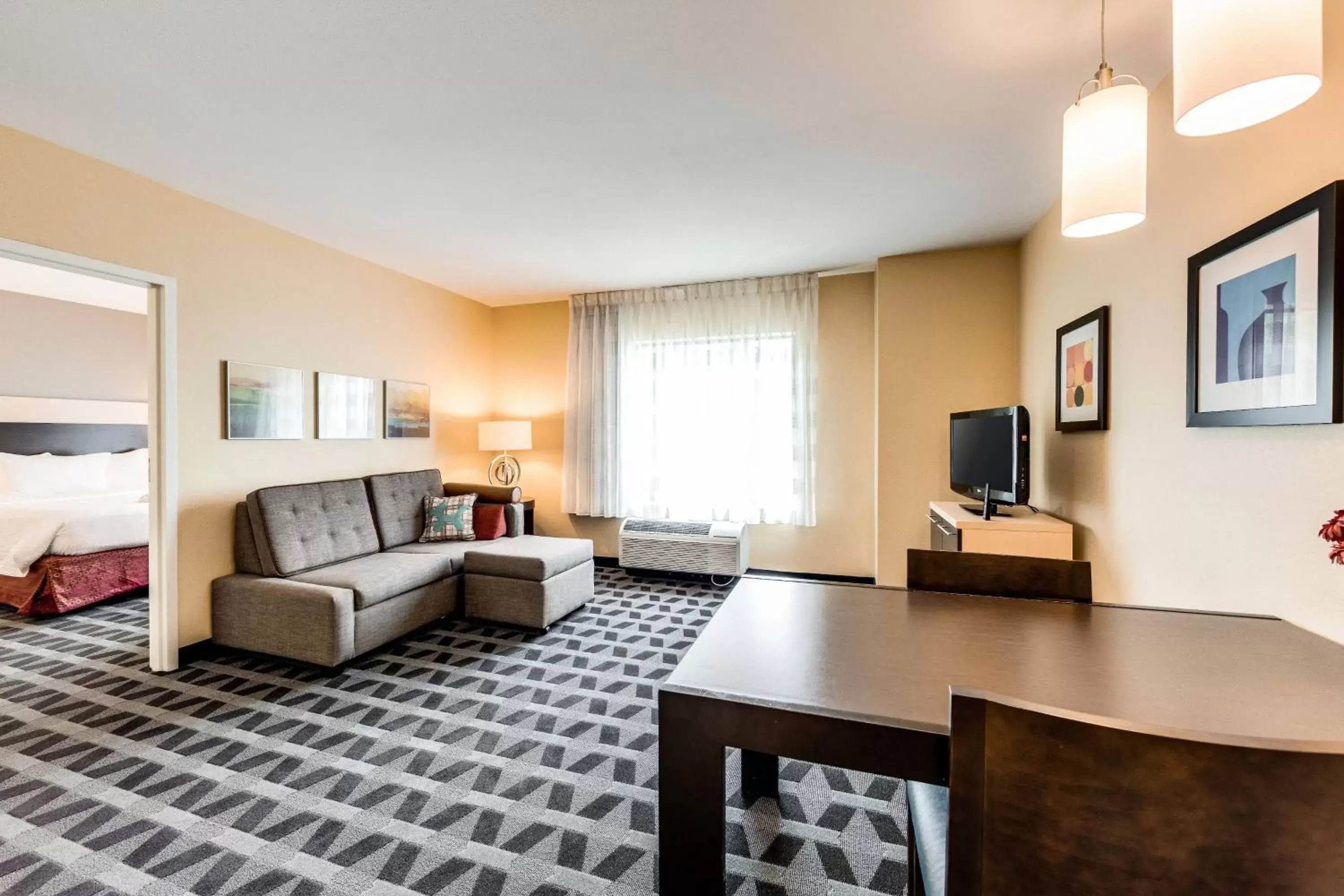 Living room, Seating Area in TownePlace Suites Ann Arbor