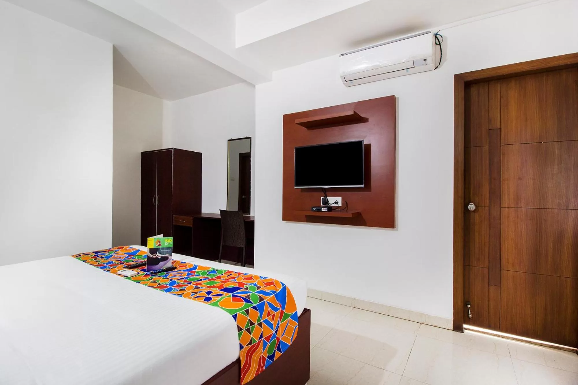 Bed in FabHotel Limestone Suites -750M from Yashoda Hospitals, Somajiguda