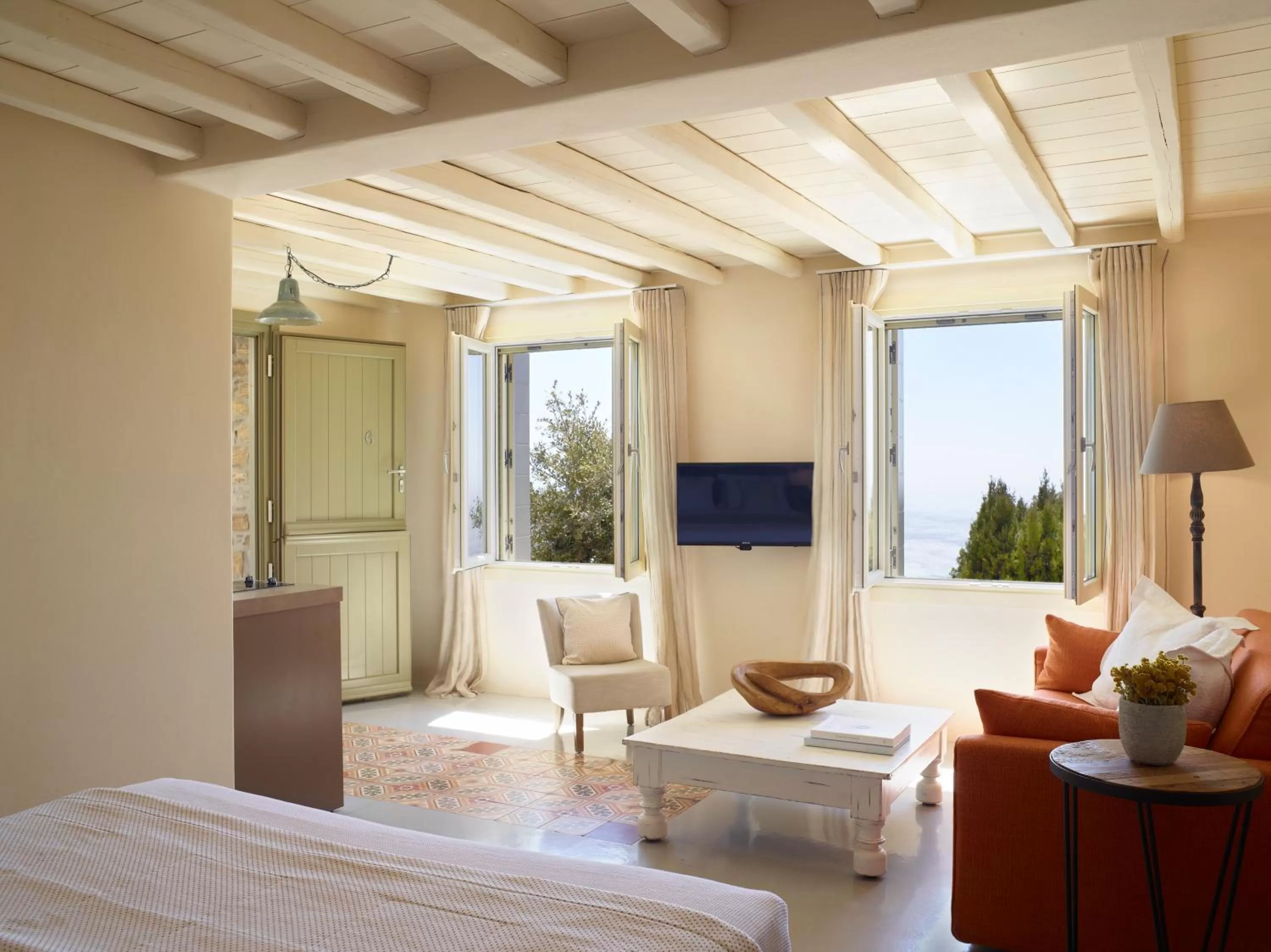 TV and multimedia, Bed in Aeolis Tinos Suites