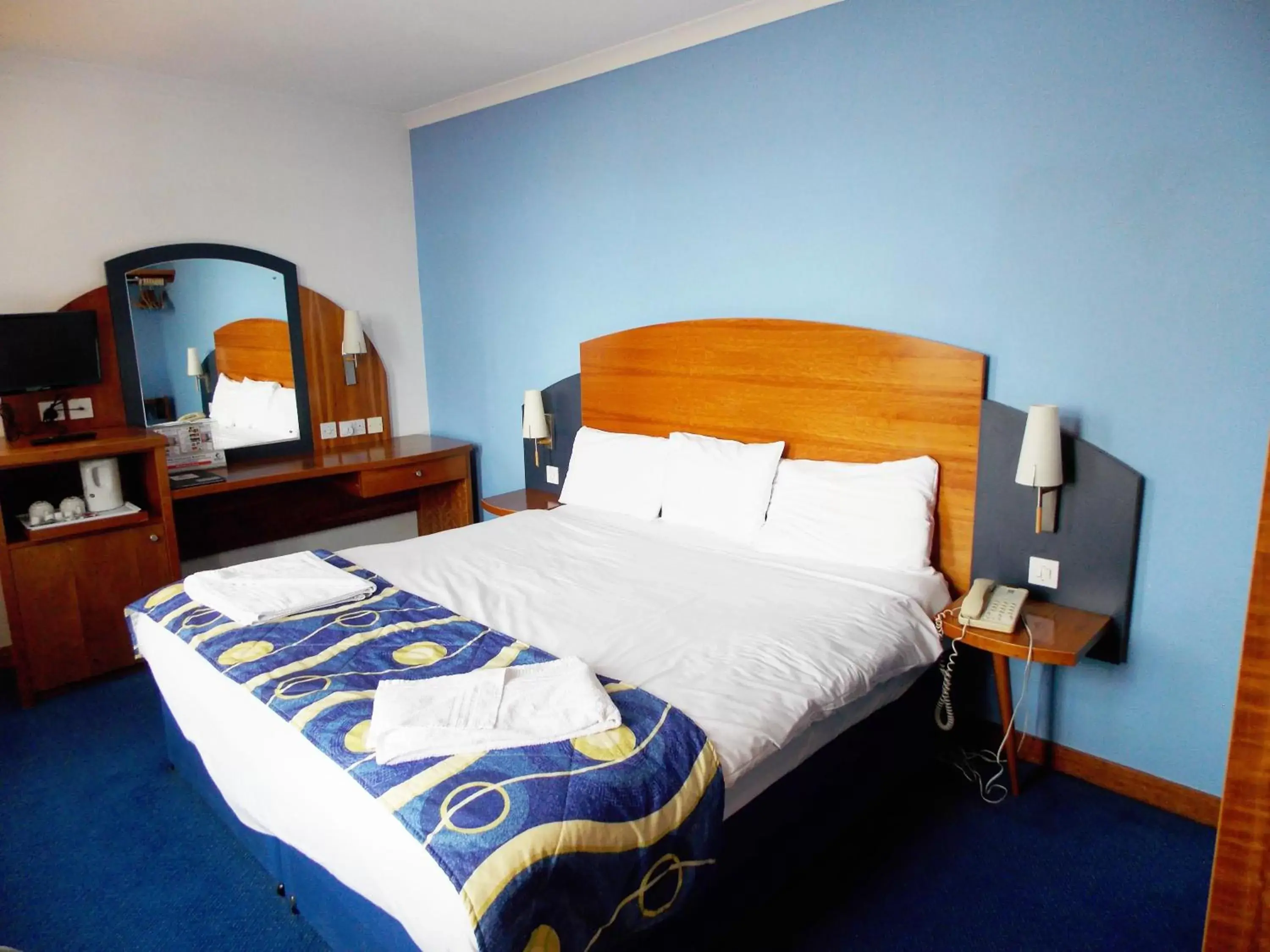 Bed in London - Wembley International Hotel