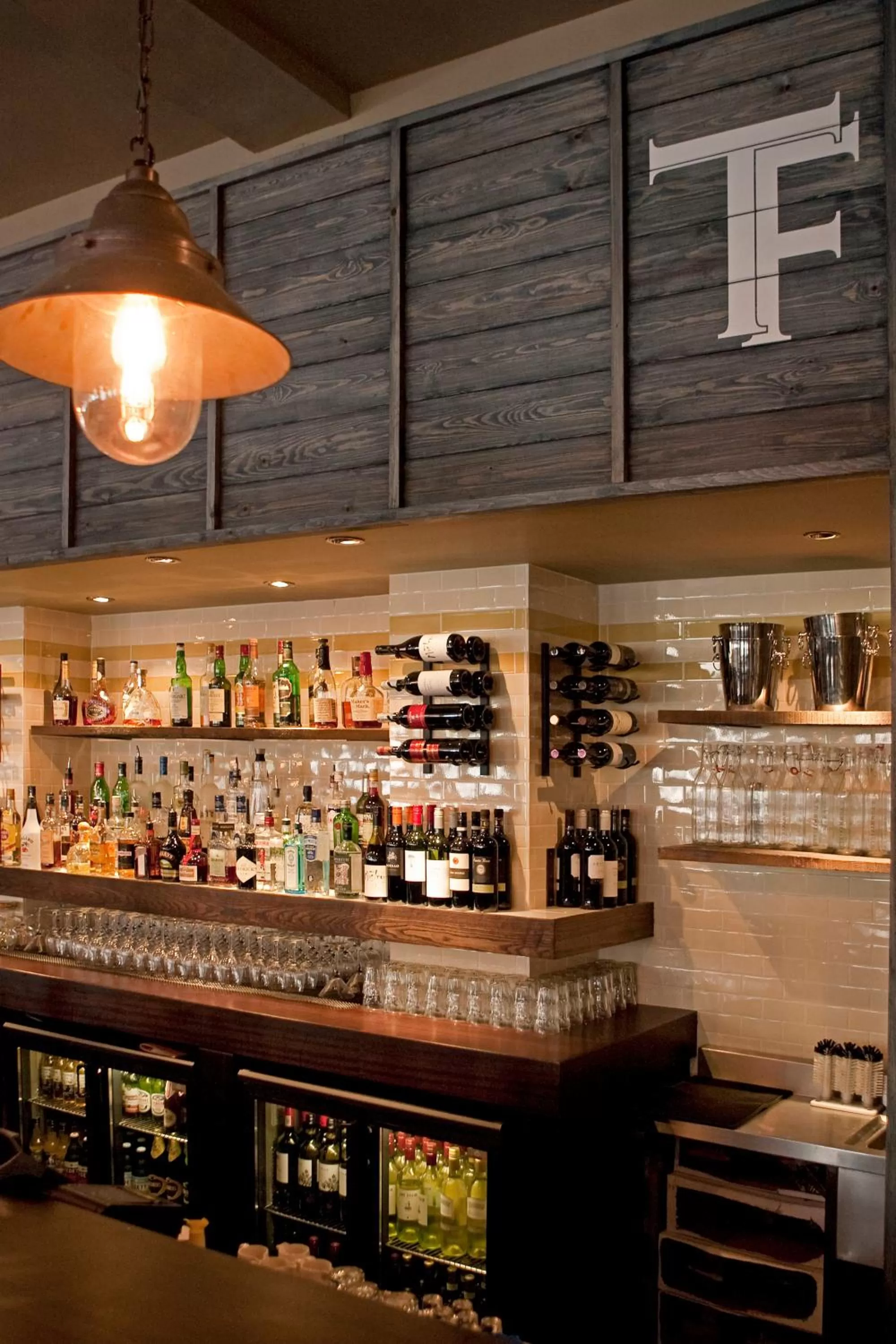 Lounge or bar in The Tommyfield Hotel