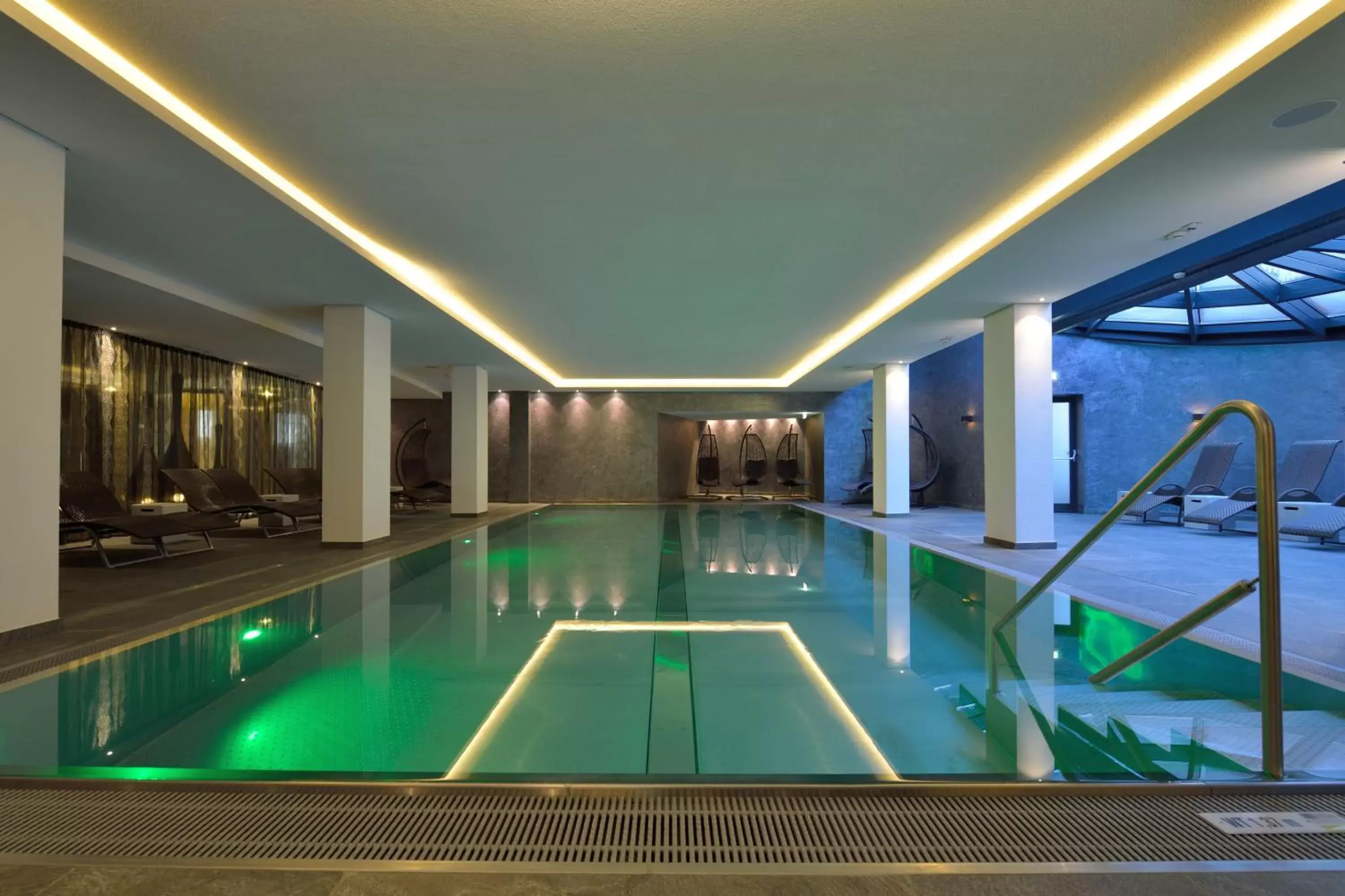 Swimming Pool in Hotel Latini