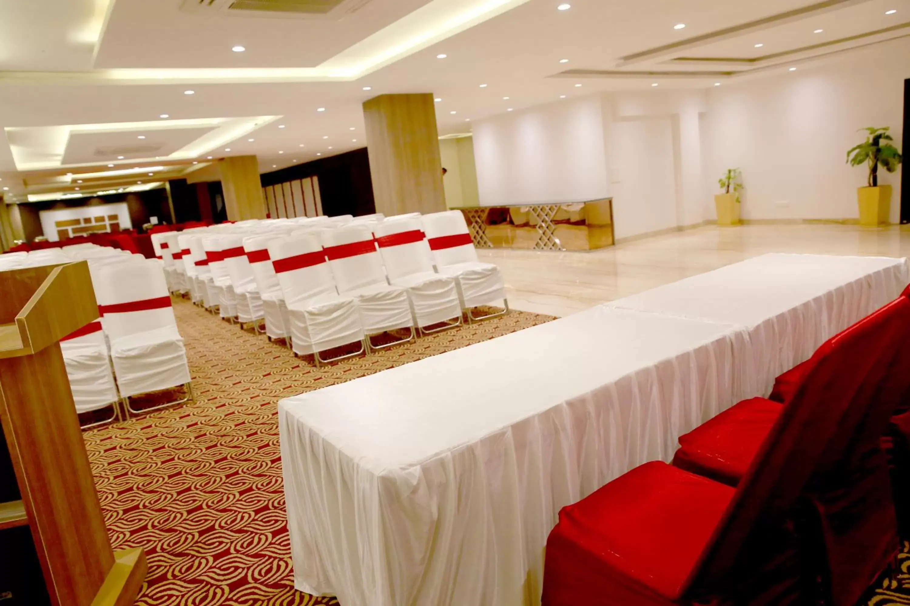 Banquet/Function facilities in Le Roi Udaipur