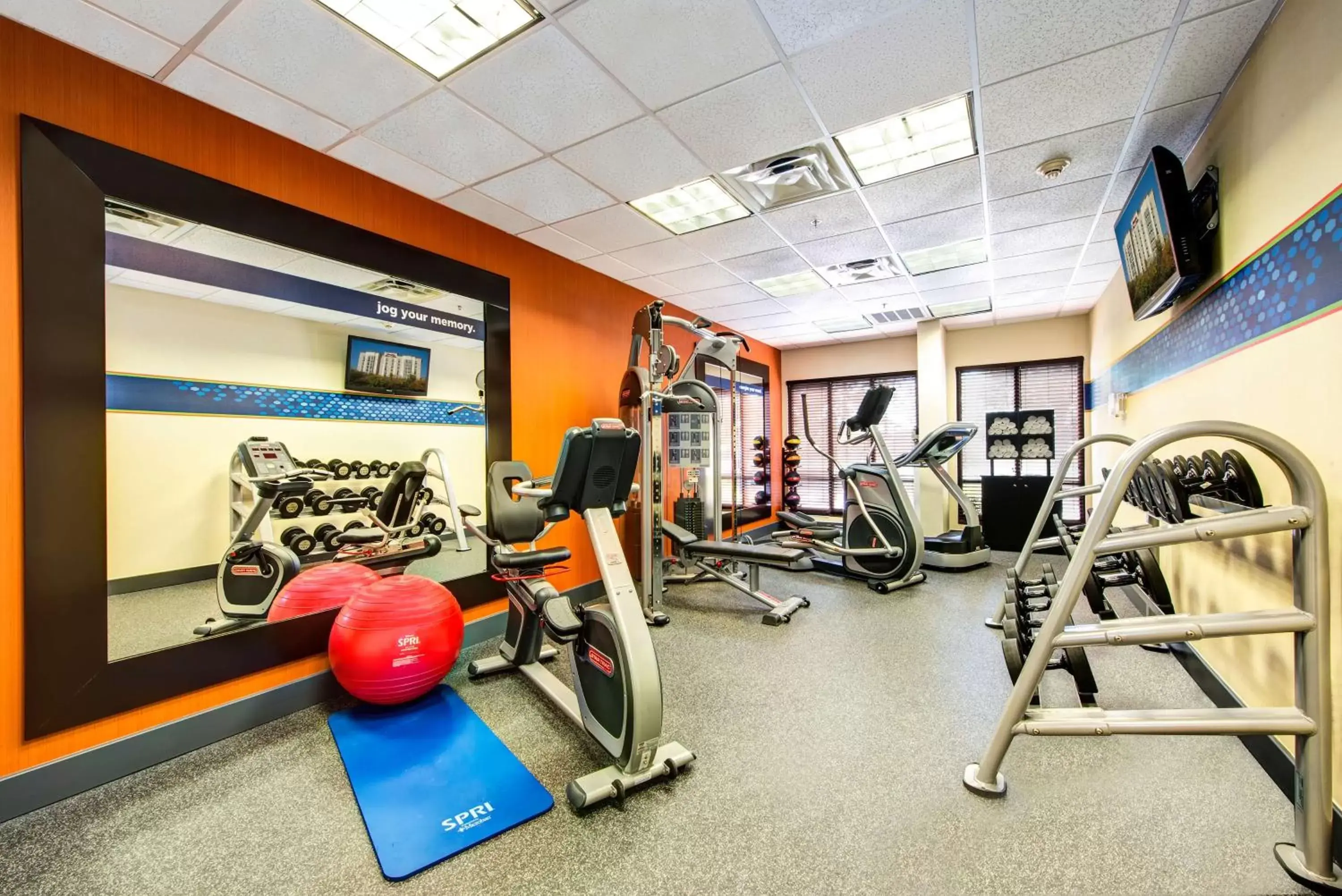 Fitness centre/facilities, Fitness Center/Facilities in Hampton Inn & Suites-Atlanta Airport North-I-85