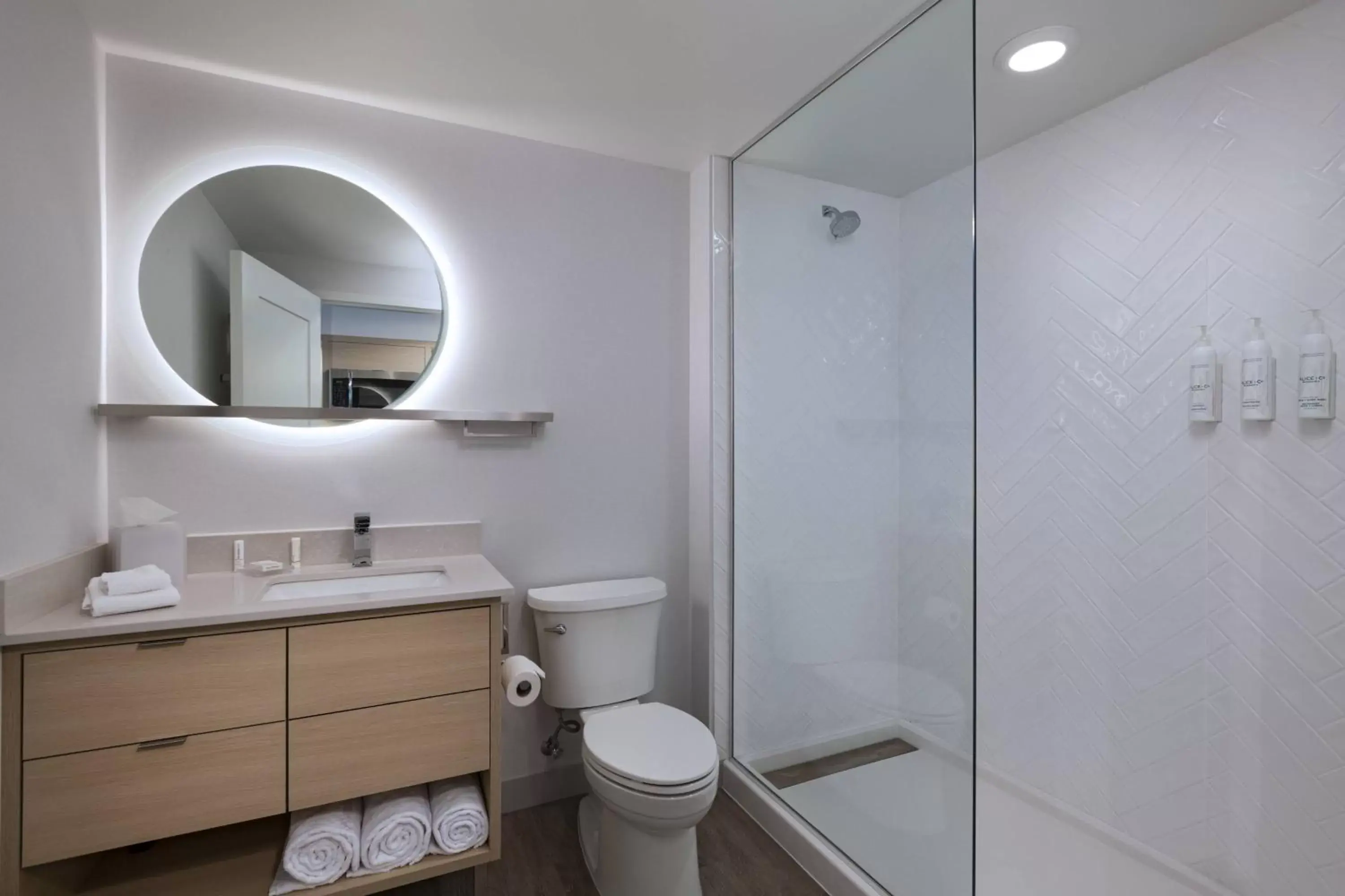 Bathroom in TownePlace Suites by Marriott Brentwood