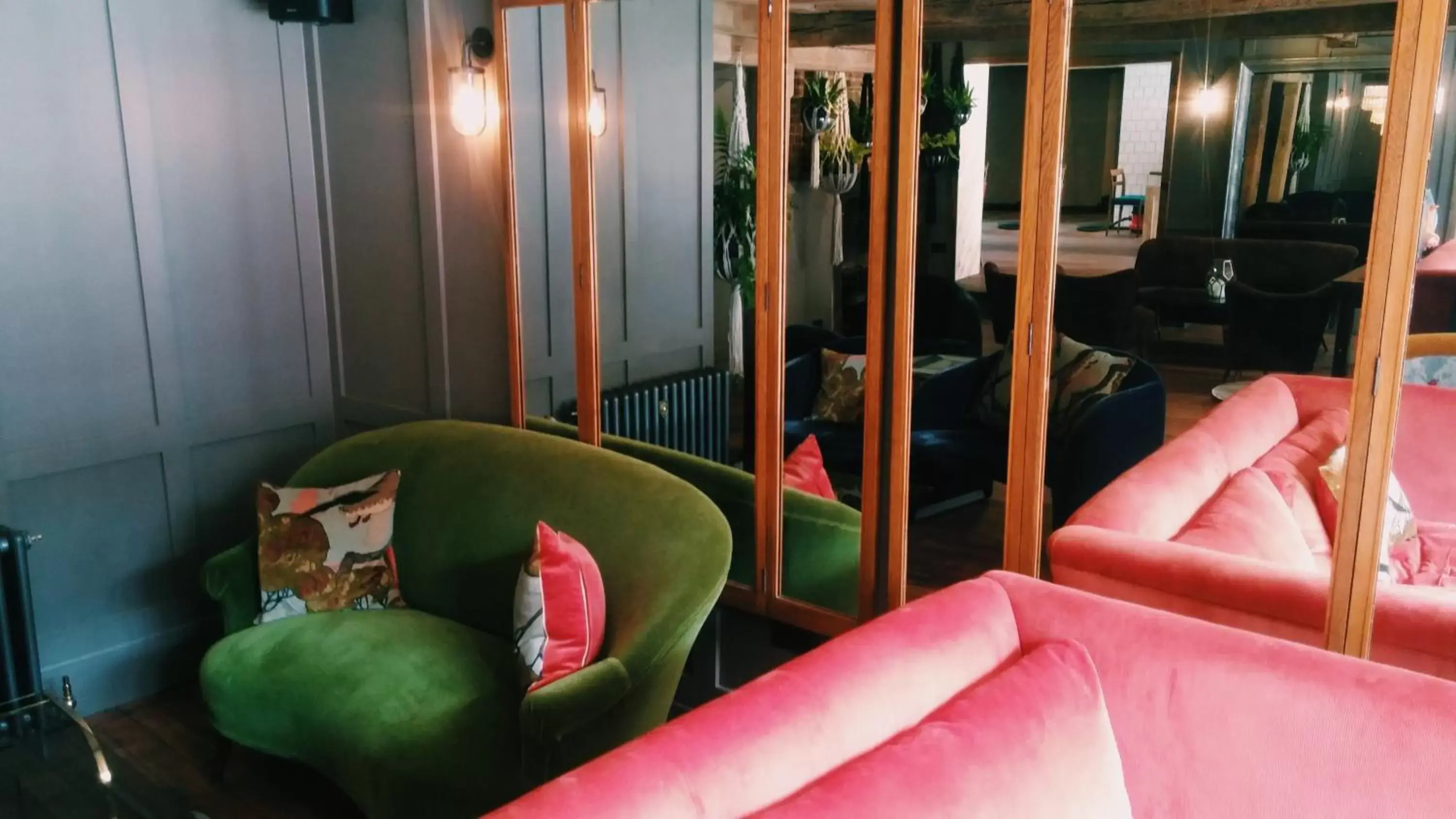 Lounge or bar, Seating Area in The Falstaff in Canterbury