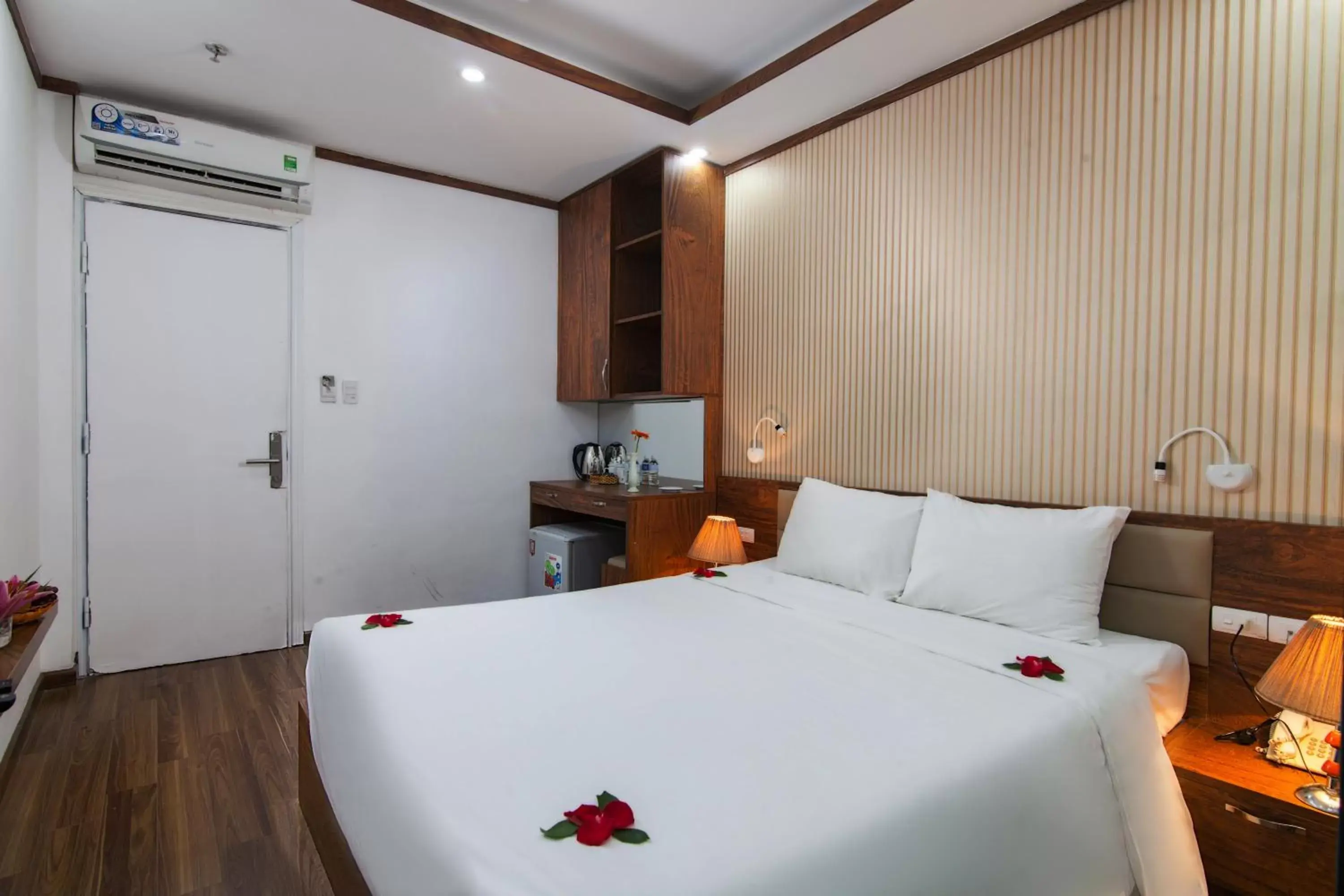 Bed in Hanoi Bel Ami Hotel Bed in Hanoi Bel Ami Hotel