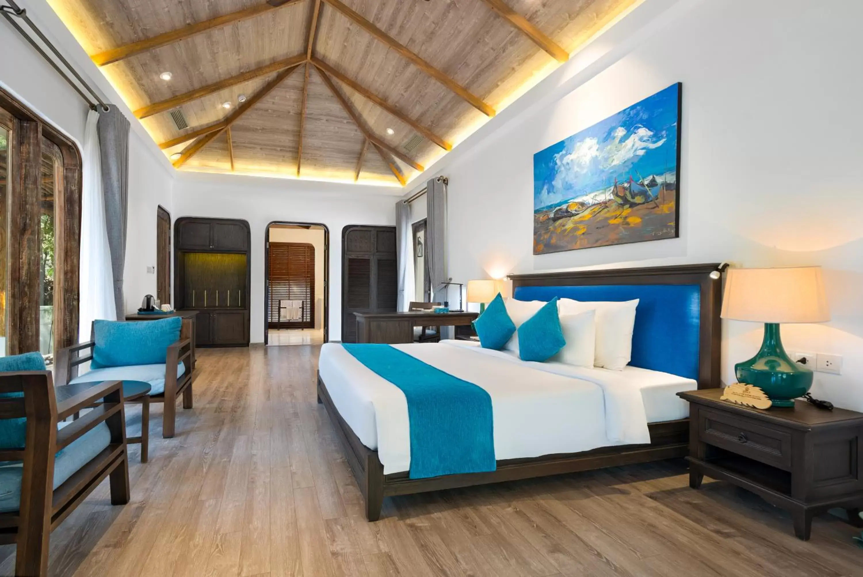 Bedroom, Bed in Stelia Beach Resort