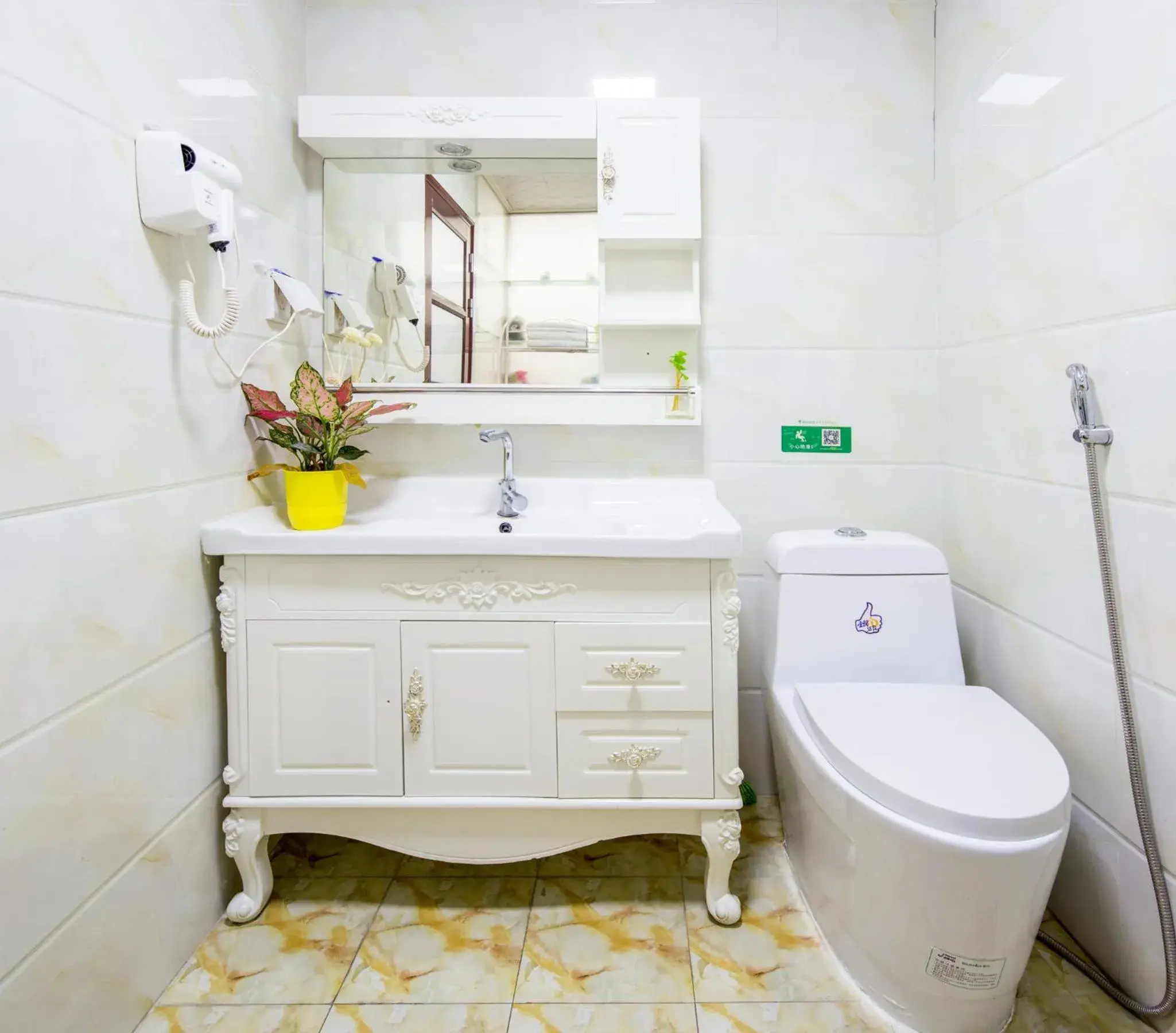 Bathroom in Guangzhou Manhattan International Apartment Zhengjia Branch