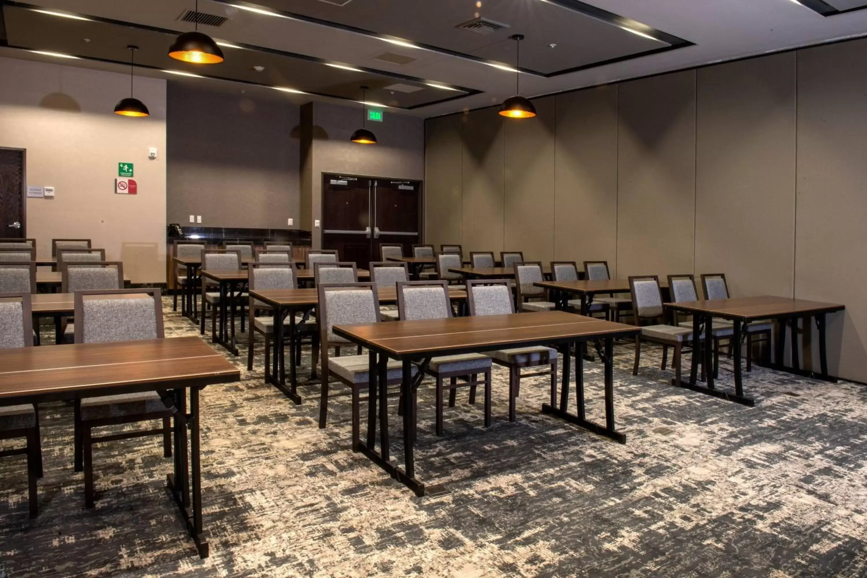 Meeting/conference room in Courtyard by Marriott San Luis Potosi, Los Lagos