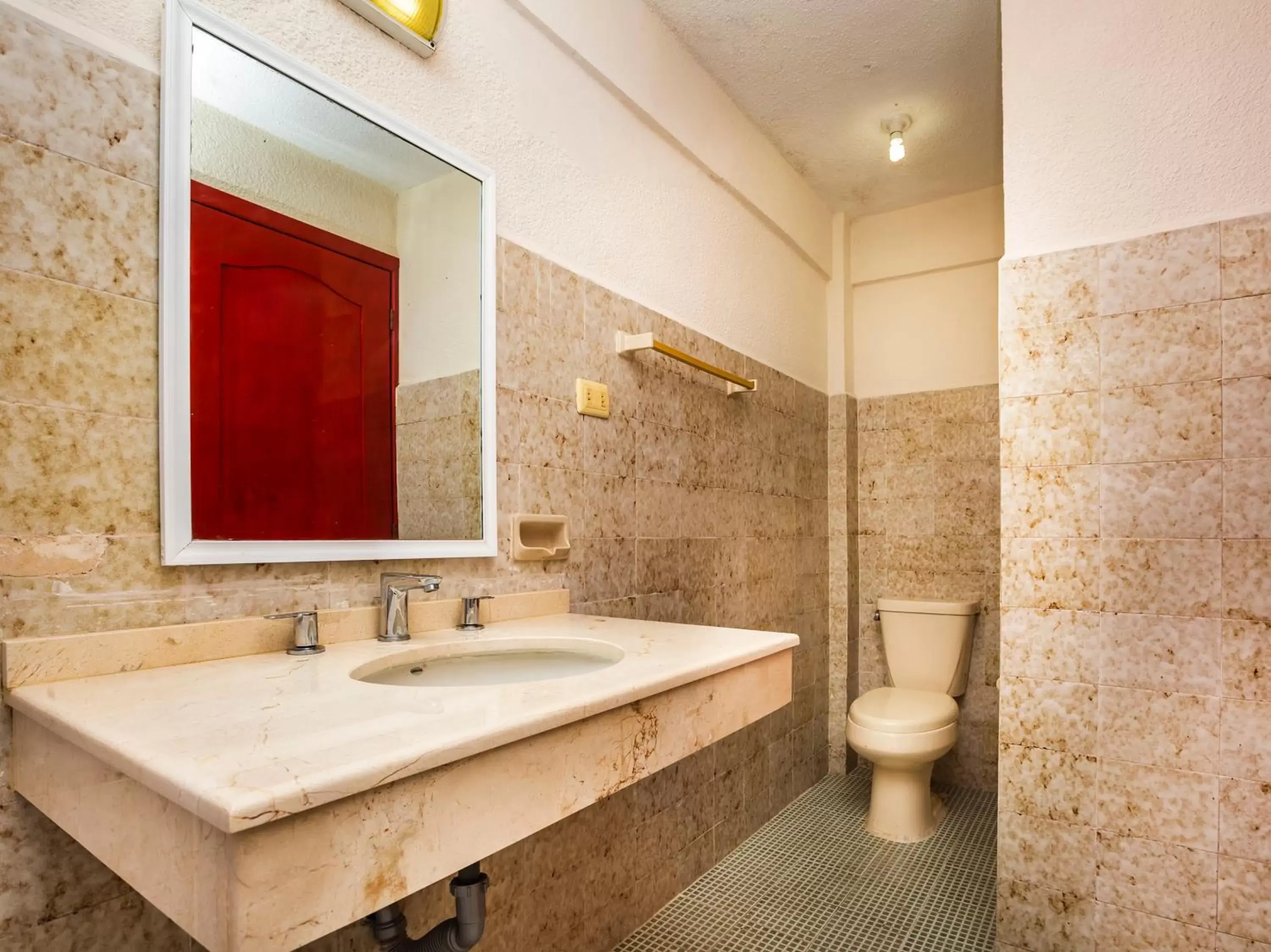 Bathroom in Hotel D Gomar