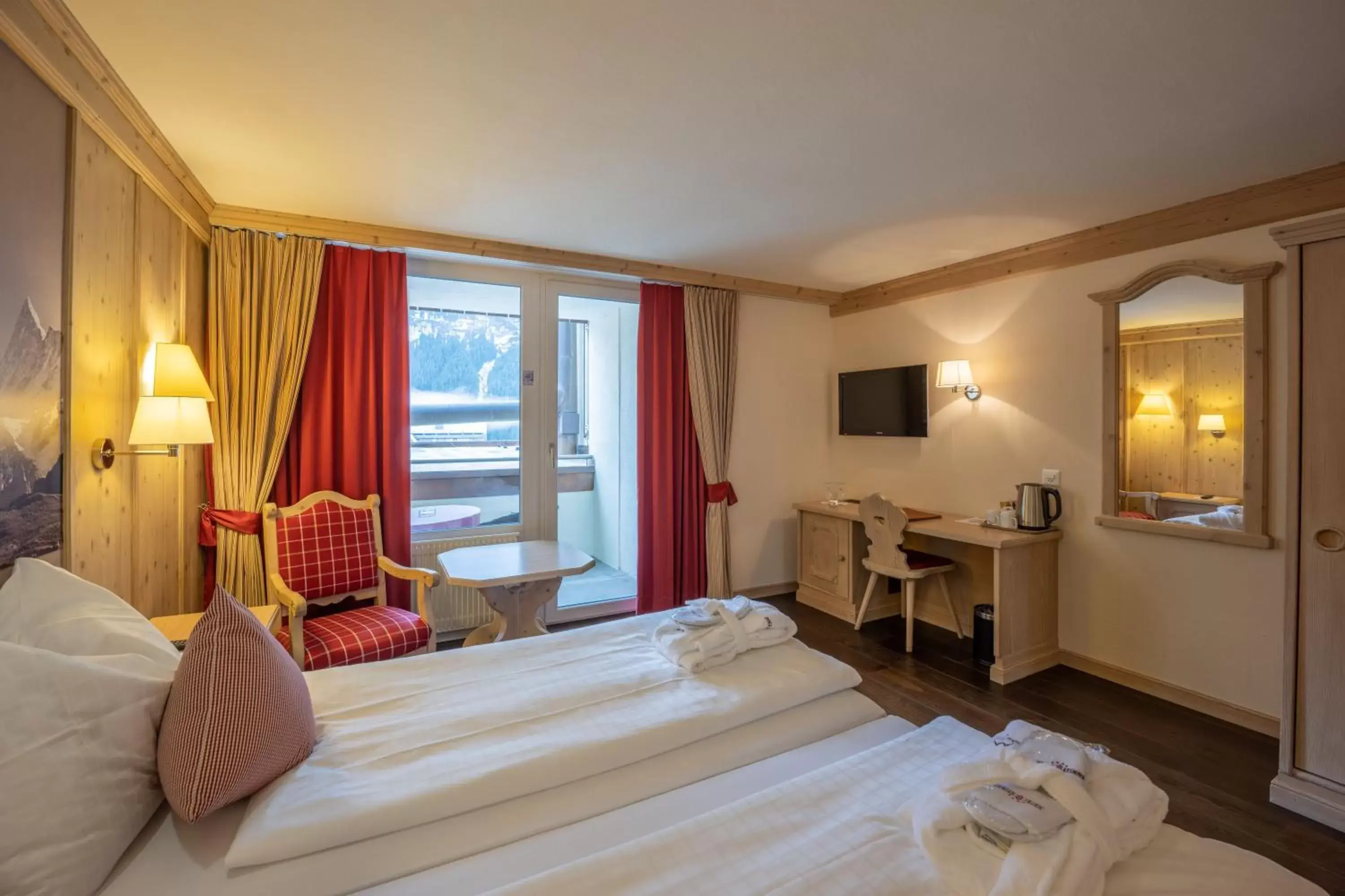 View (from property/room), Bed in Hotel Spinne Grindelwald